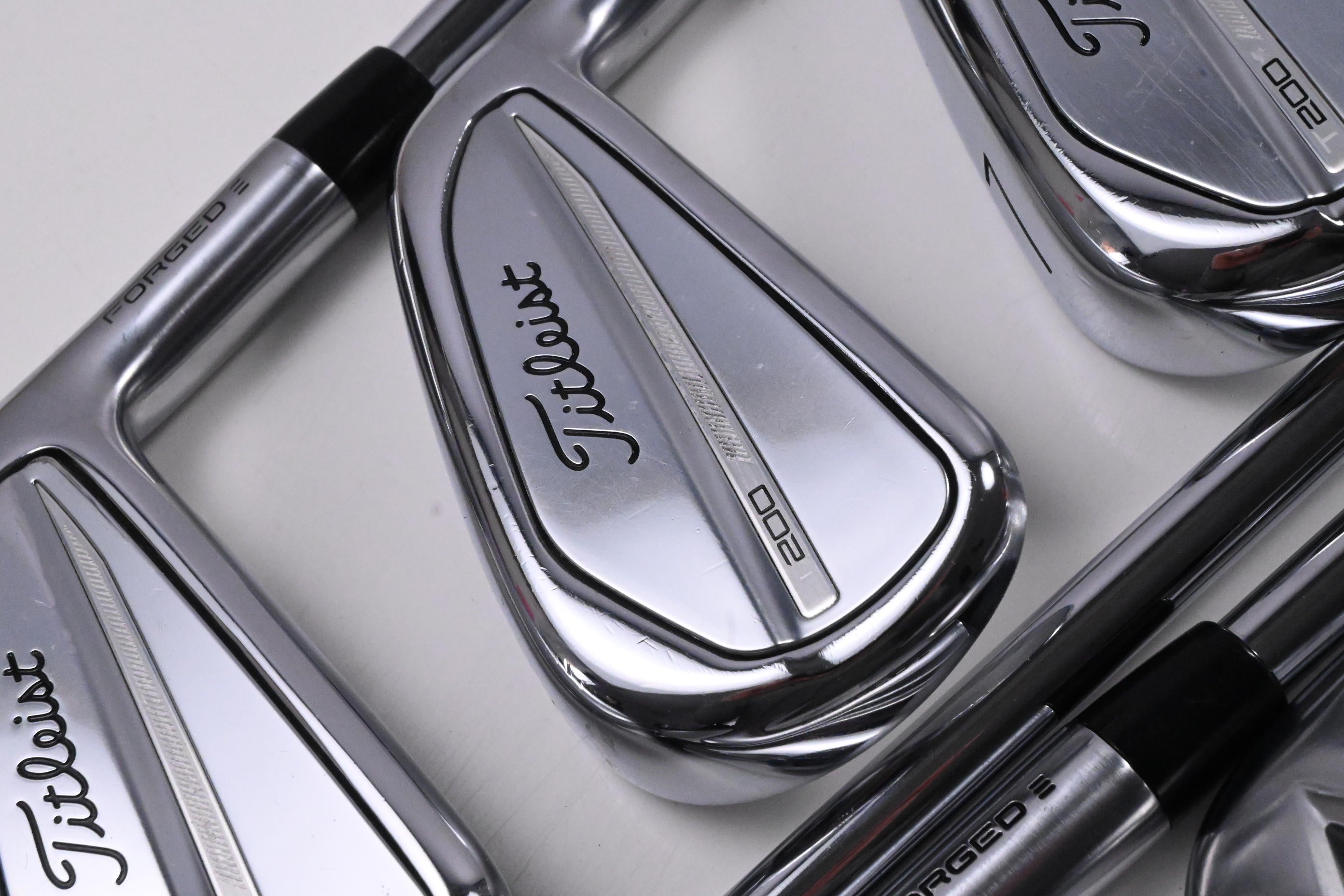 Titleist T200/T150 2023 Combo Irons / 5-PW+48 / Regular Flex AMT Black R300