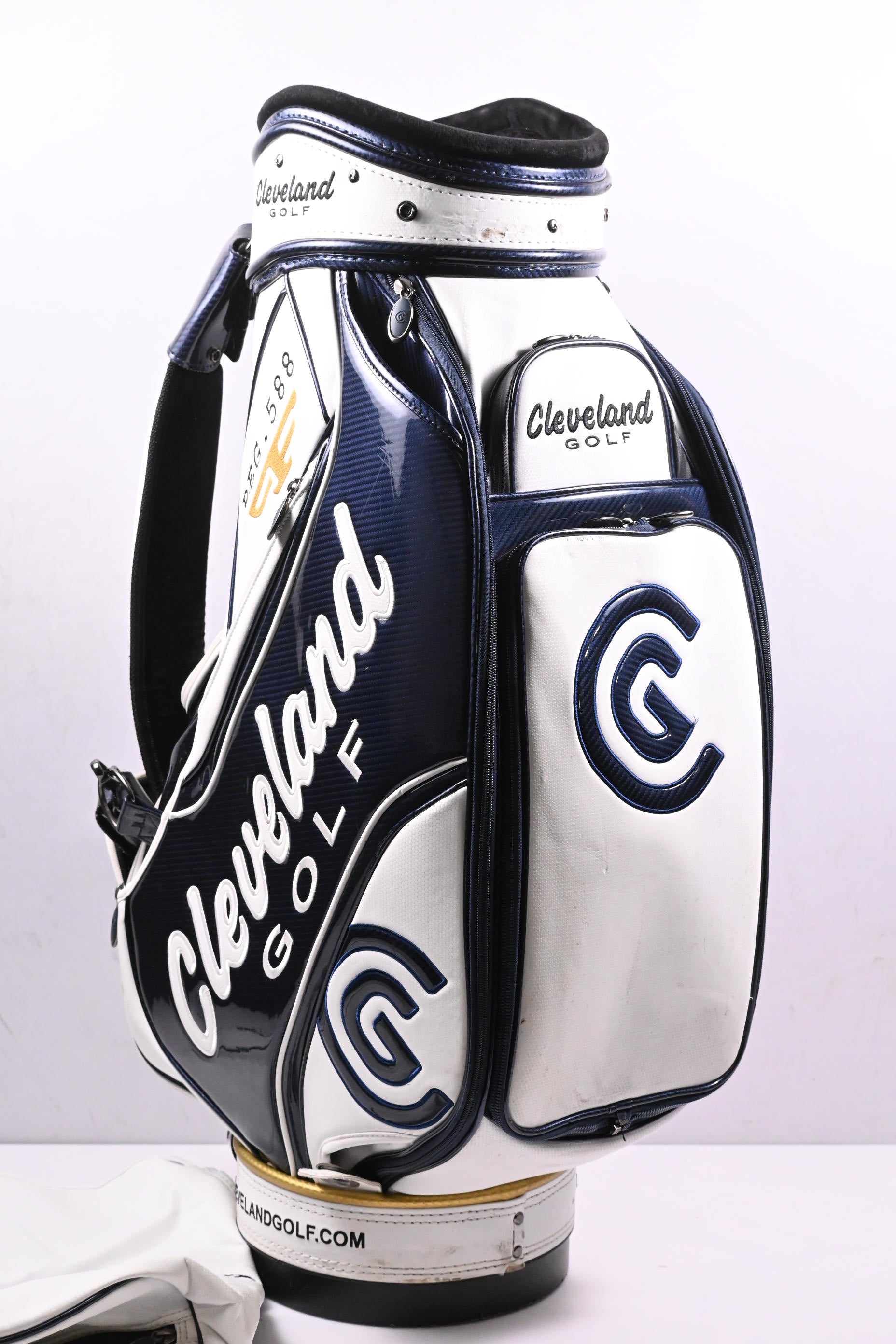 Cleveland Reg 588 Tour Bag / 6-Way Divider / White, Navy
