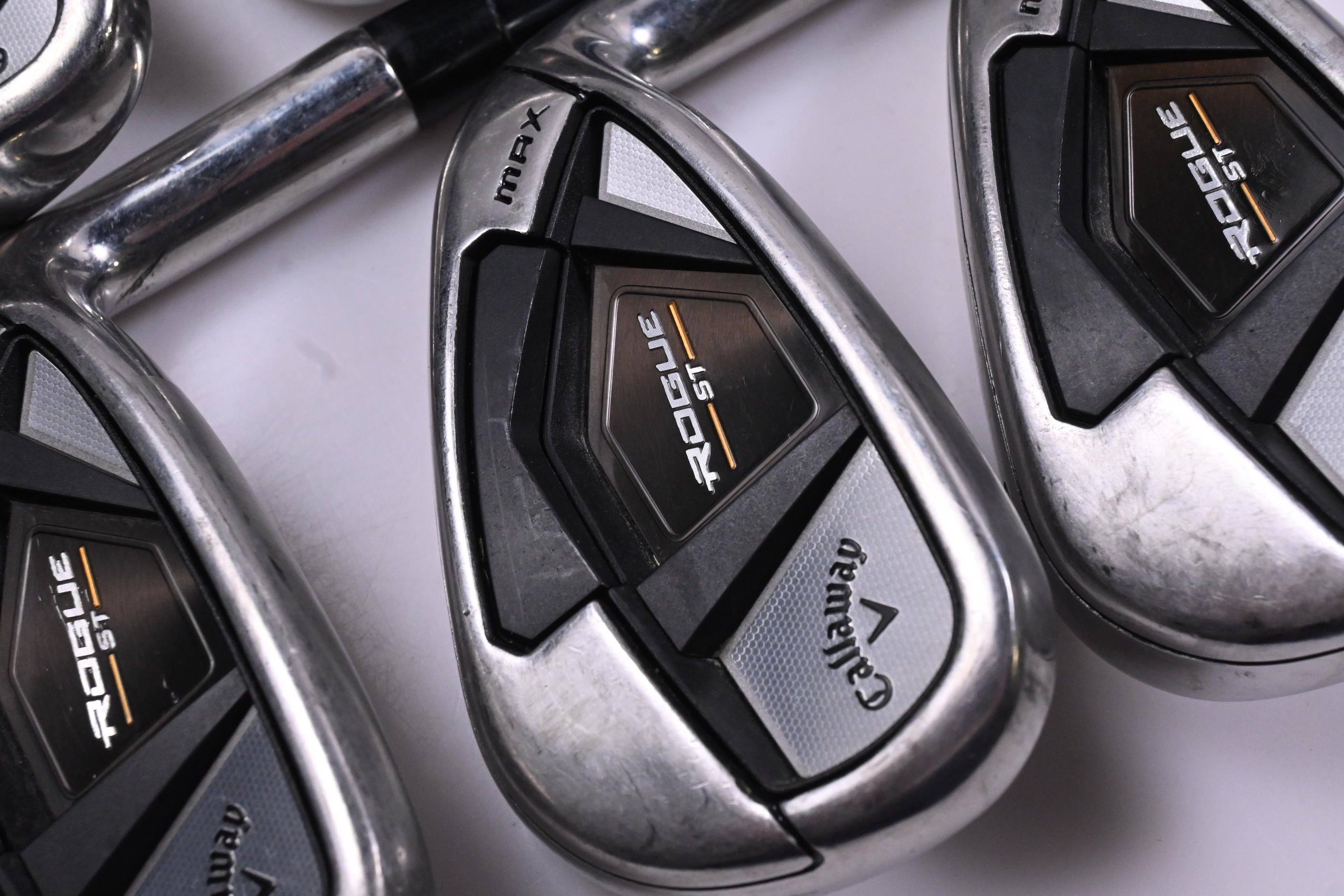 Callaway Rogue ST Max Irons / 6-PW / Regular Flex UST Recoil Dart 65 Shafts