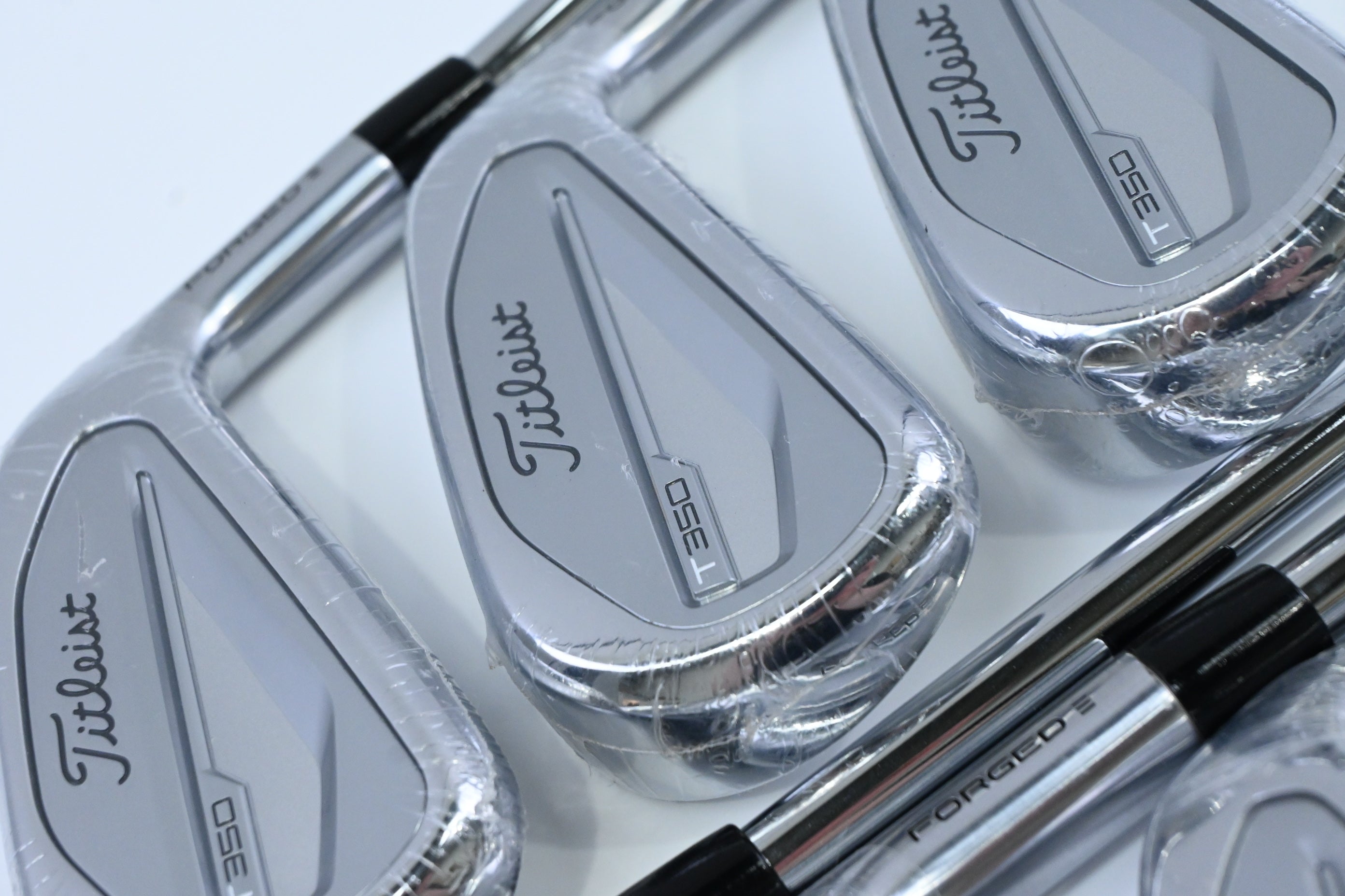 Titleist T350 Irons / 5-PW+48° / Regular Flex AMT Red R300 Shafts