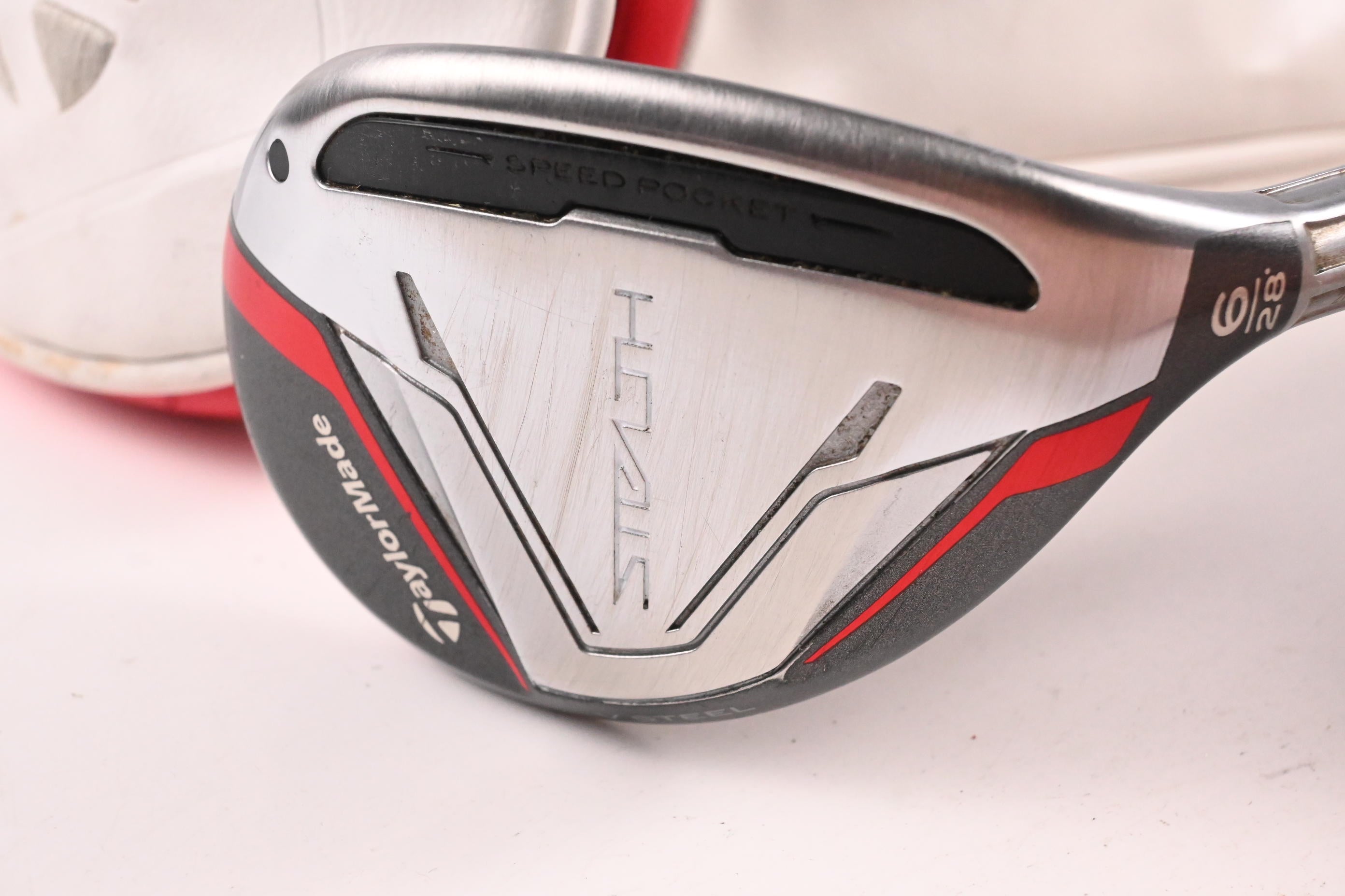 Ladies Taylormade Stealth #6 Hybrid / 28 Degree / Ladies Flex Aldila Ascent 45