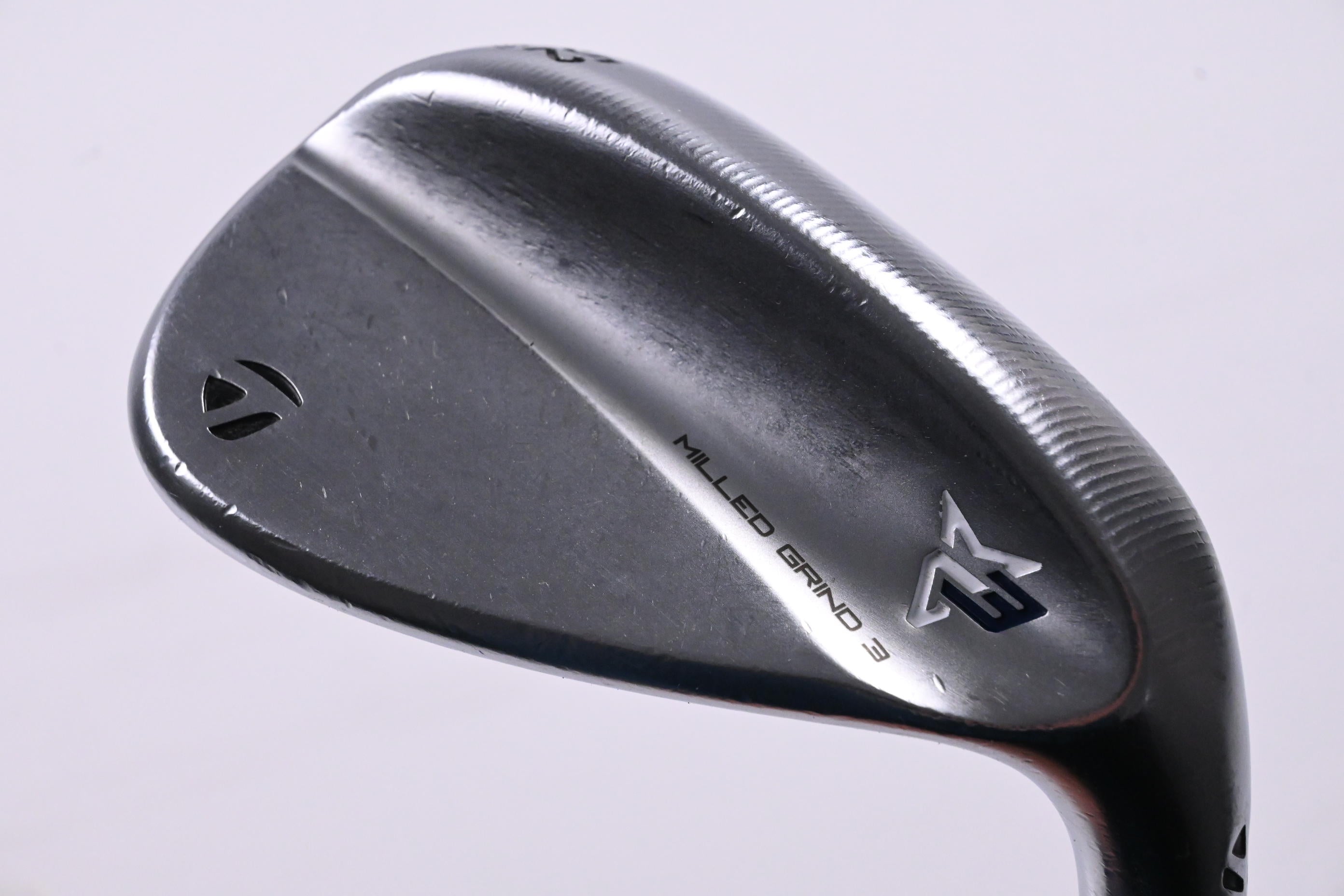 Taylormade Milled Grind 3 Chrome Gap Wedge / 52 Degree / Stiff Flex Dynamic Gold