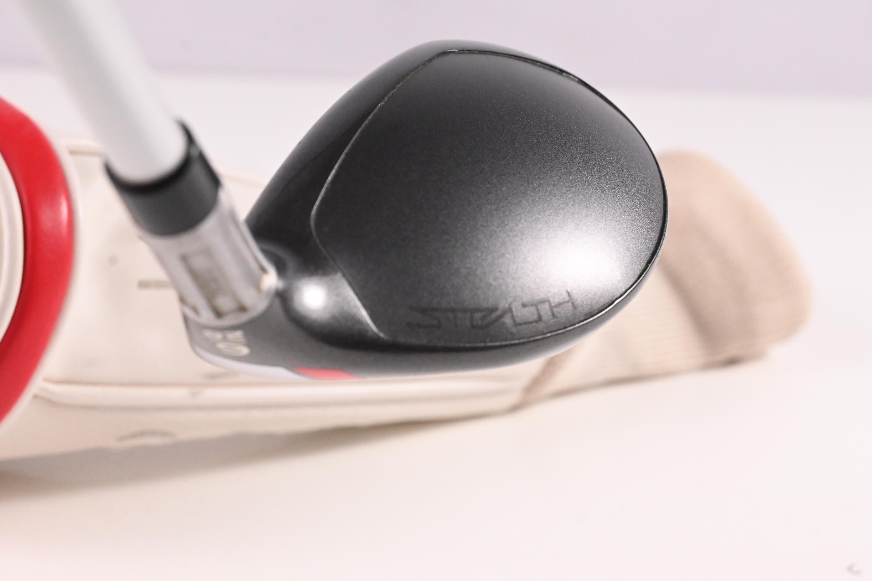 Ladies Taylormade Stealth #6 Hybrid / 28 Degree / Ladies Flex Aldila Ascent 45