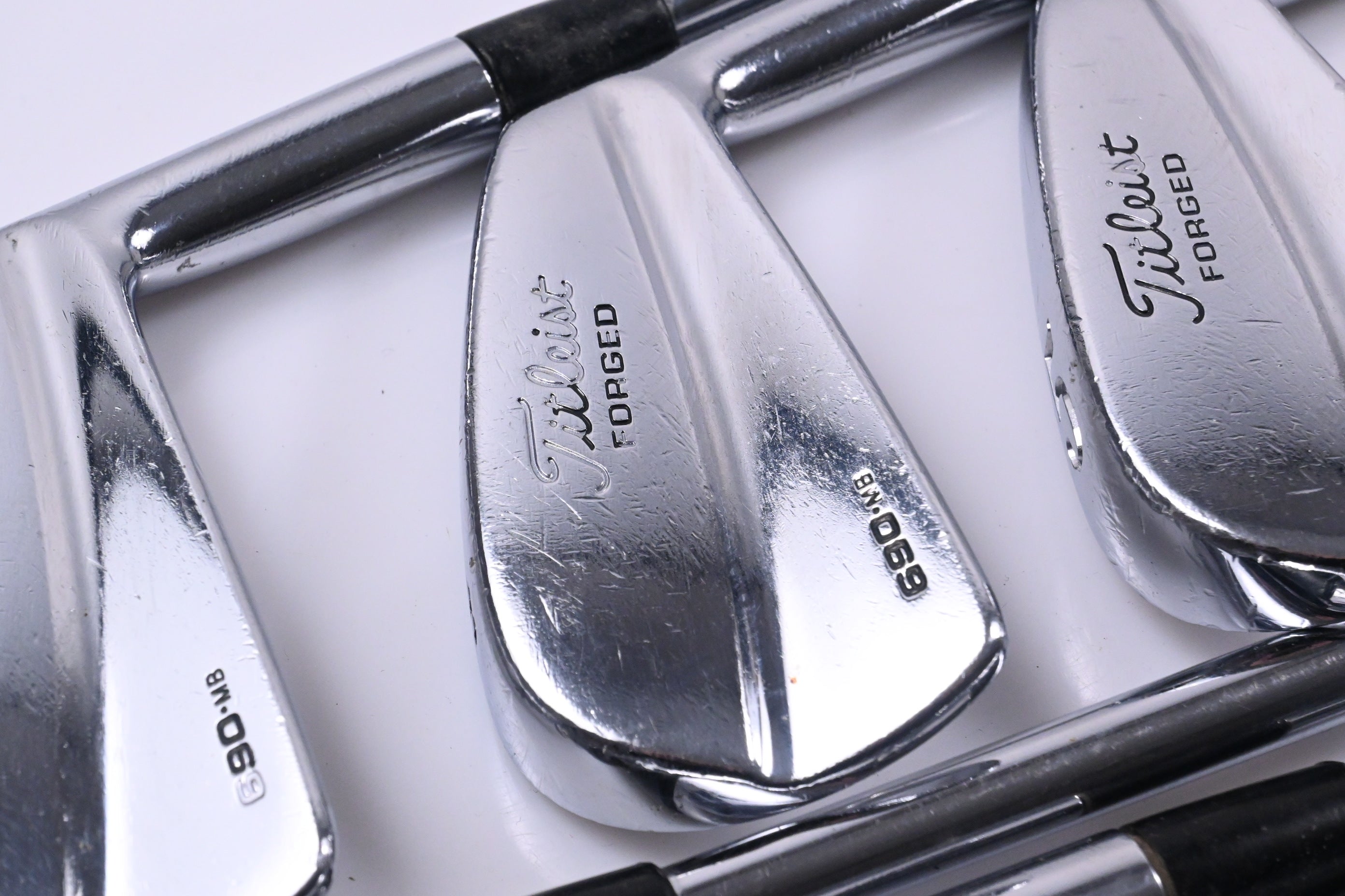Titleist 690.MB Irons / 3-9i / Stiff Flex Dynamic Gold S300 Shafts