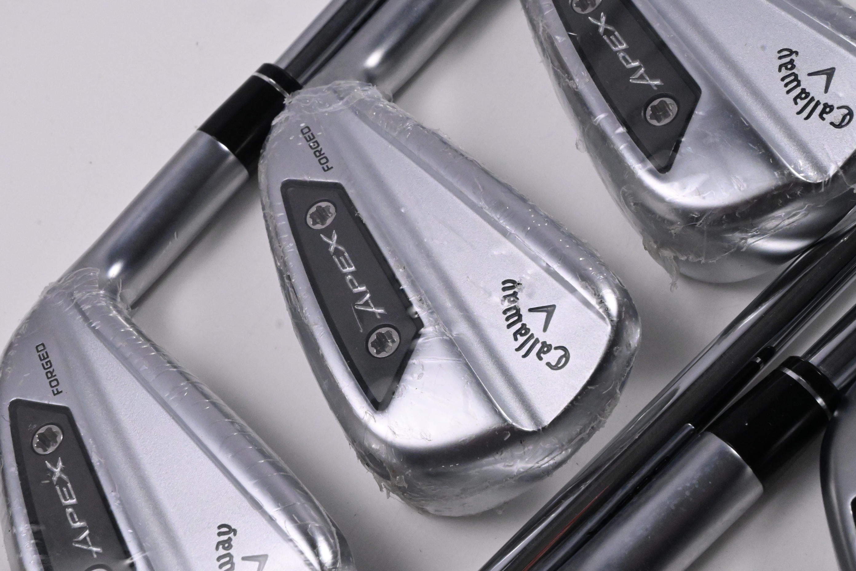 Callaway Apex Ai200 Irons / 5-PW+AW / Regular Flex Dynamic Gold Mid 100 R300