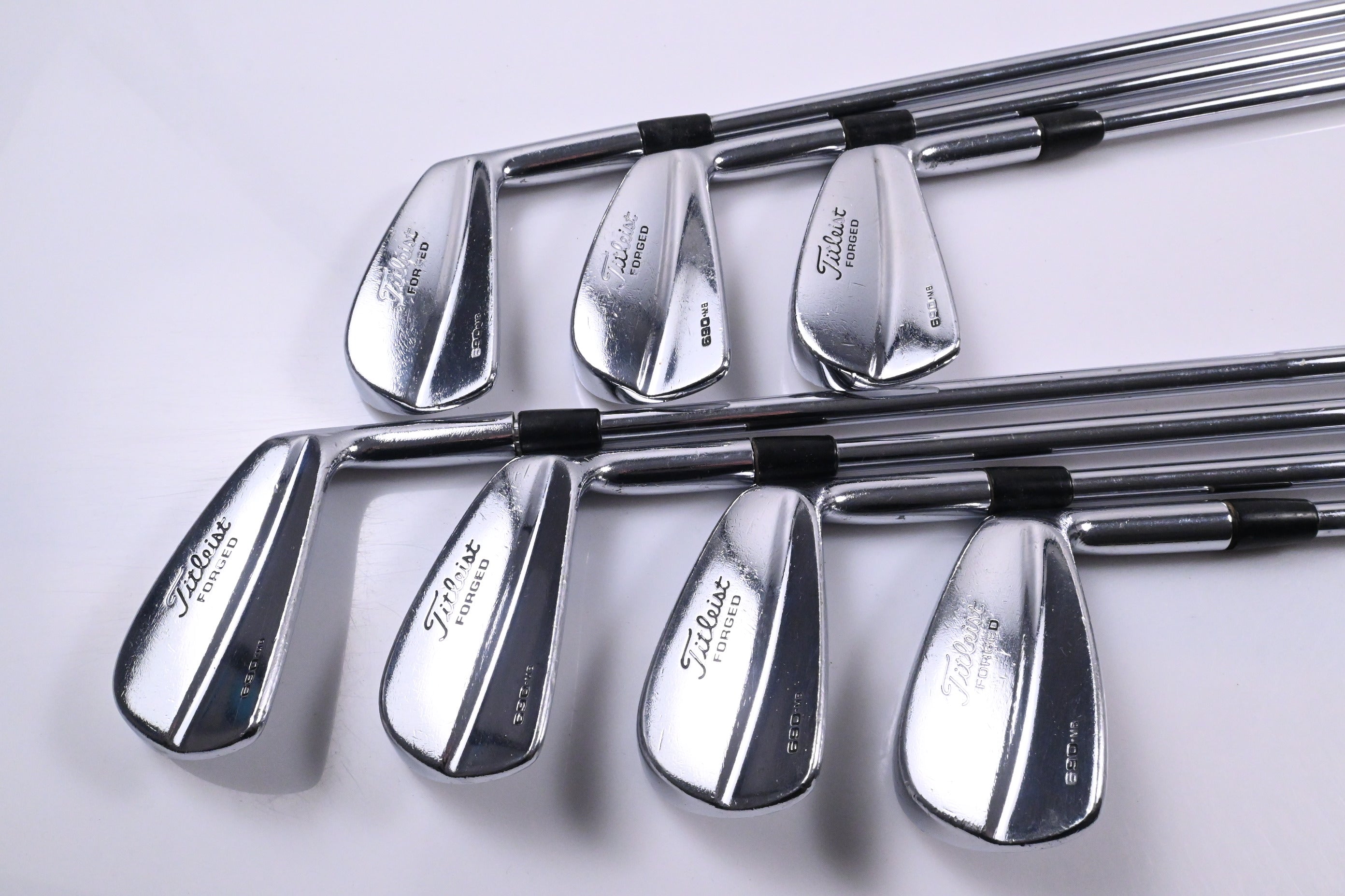 Titleist 690.MB Irons / 3-9i / Stiff Flex Dynamic Gold S300 Shafts