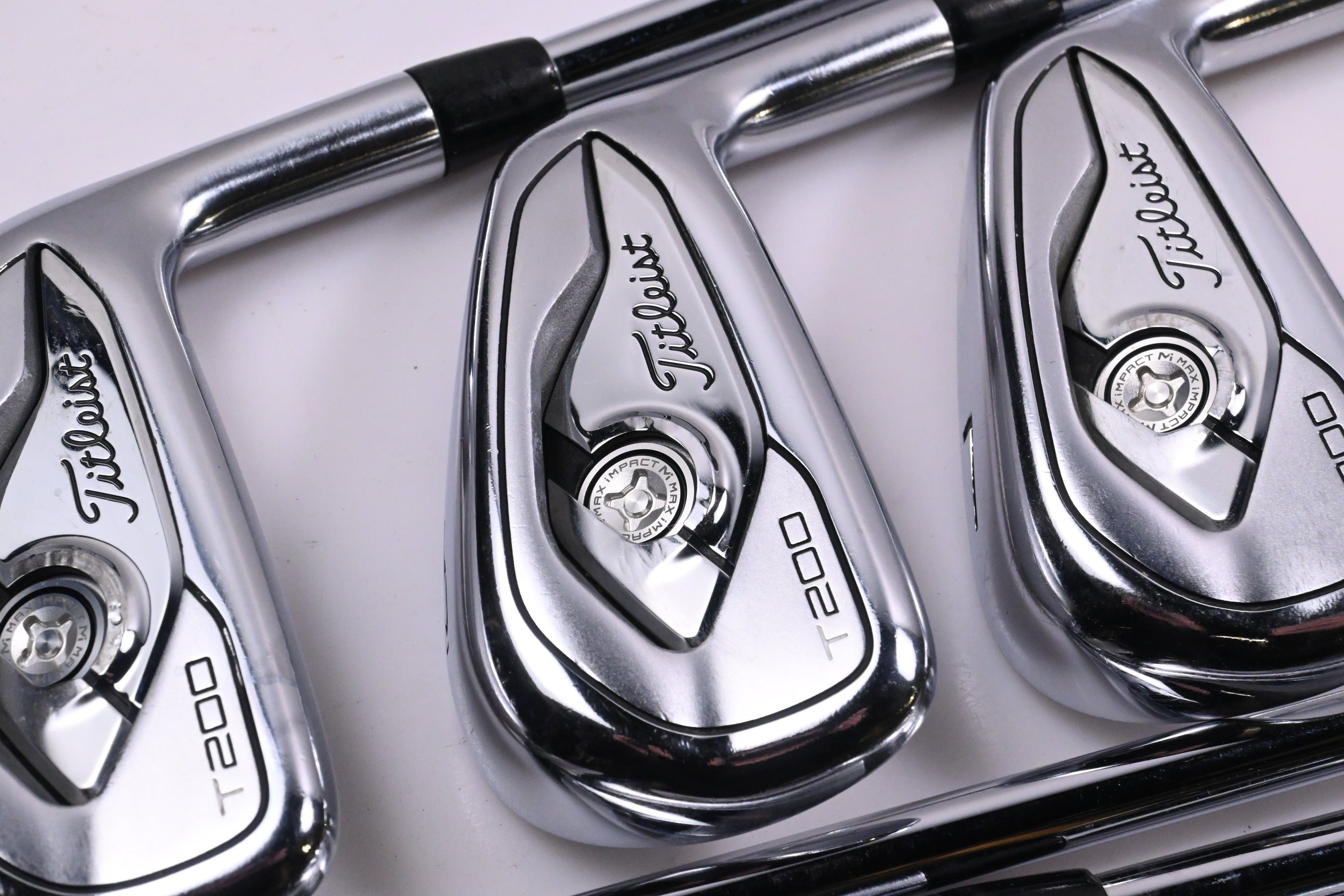 Titleist T200 2019 Irons / 5-PW+48° / Regular Flex AMT Black R300 Shafts