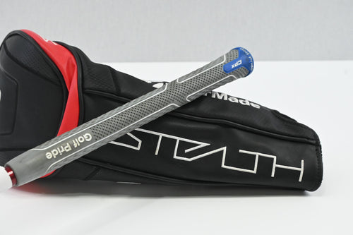 Taylormade Stealth Plus Driver / 10.5 Degree / Regular Flex HZRDUS Smoke Red RDX