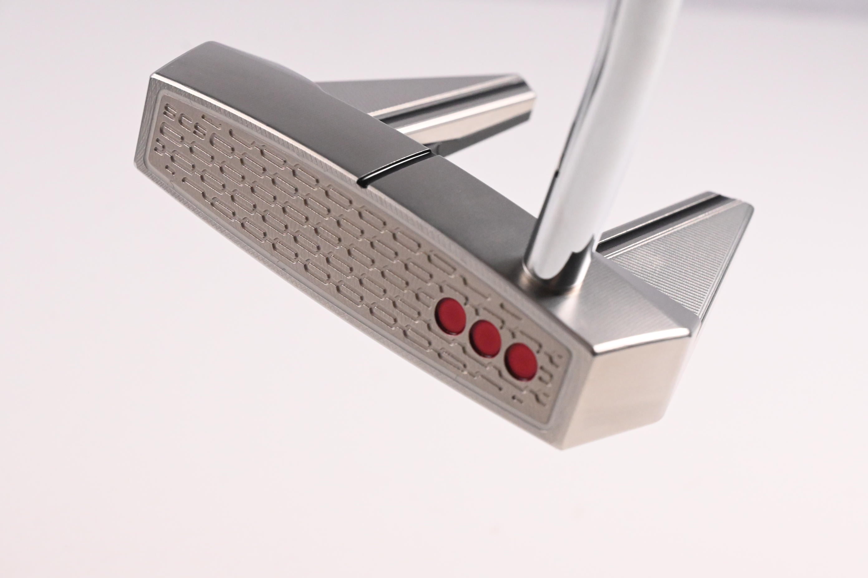 Scotty Cameron 2026 Phantom #7 Putter / 33 Inch