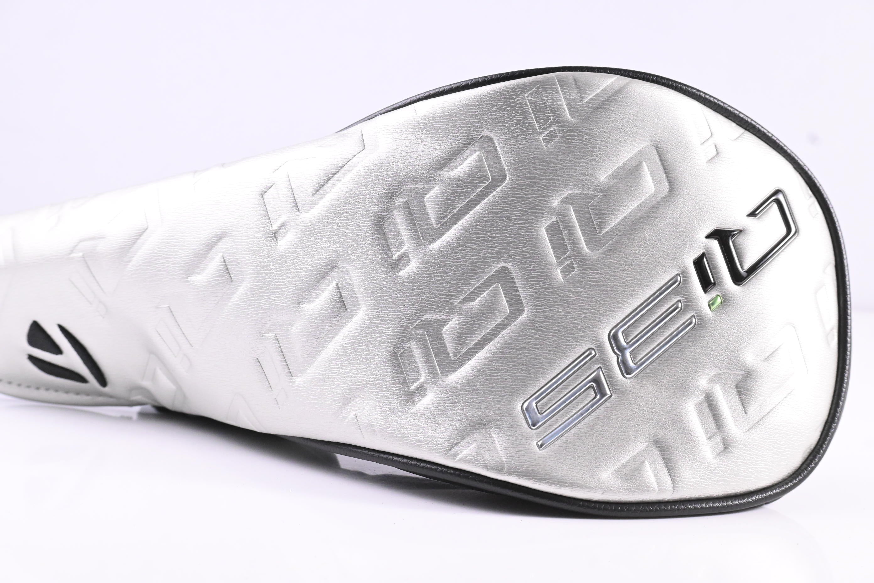 Taylormade Qi35 Max Lite Driver / 10.5 Degree / Regular Flex Vanquish 4 Shaft