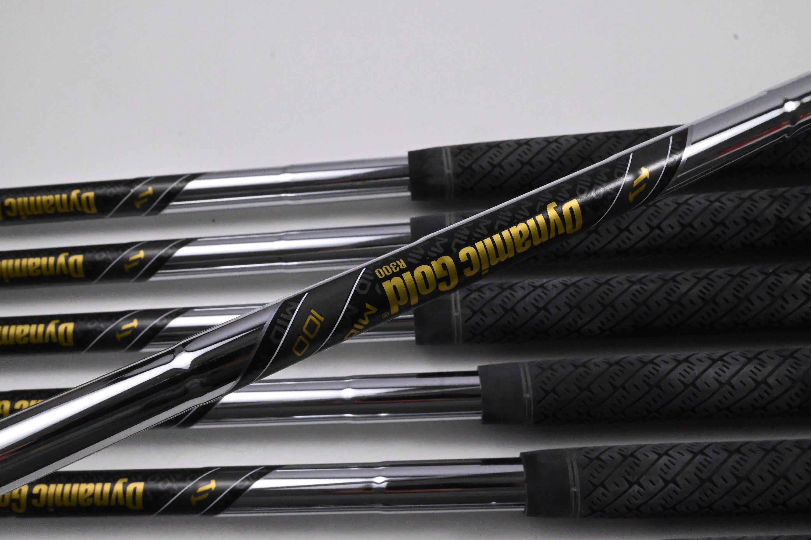 Callaway Apex Ai200 Irons / 5-PW+AW / Regular Flex Dynamic Gold Mid 100 R300