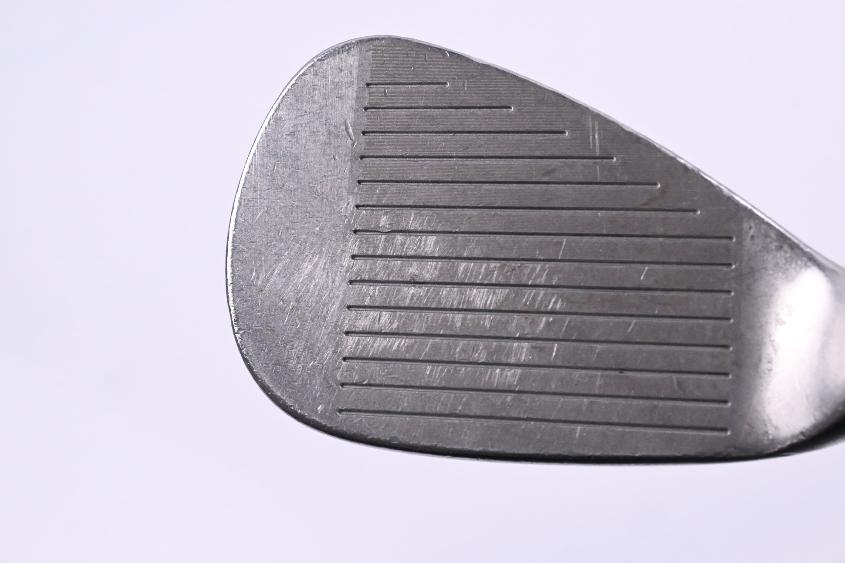 Wilson FG Tour Traction Control Gap Wedge / 50 Degree / Senior Flex Matrix 6.1