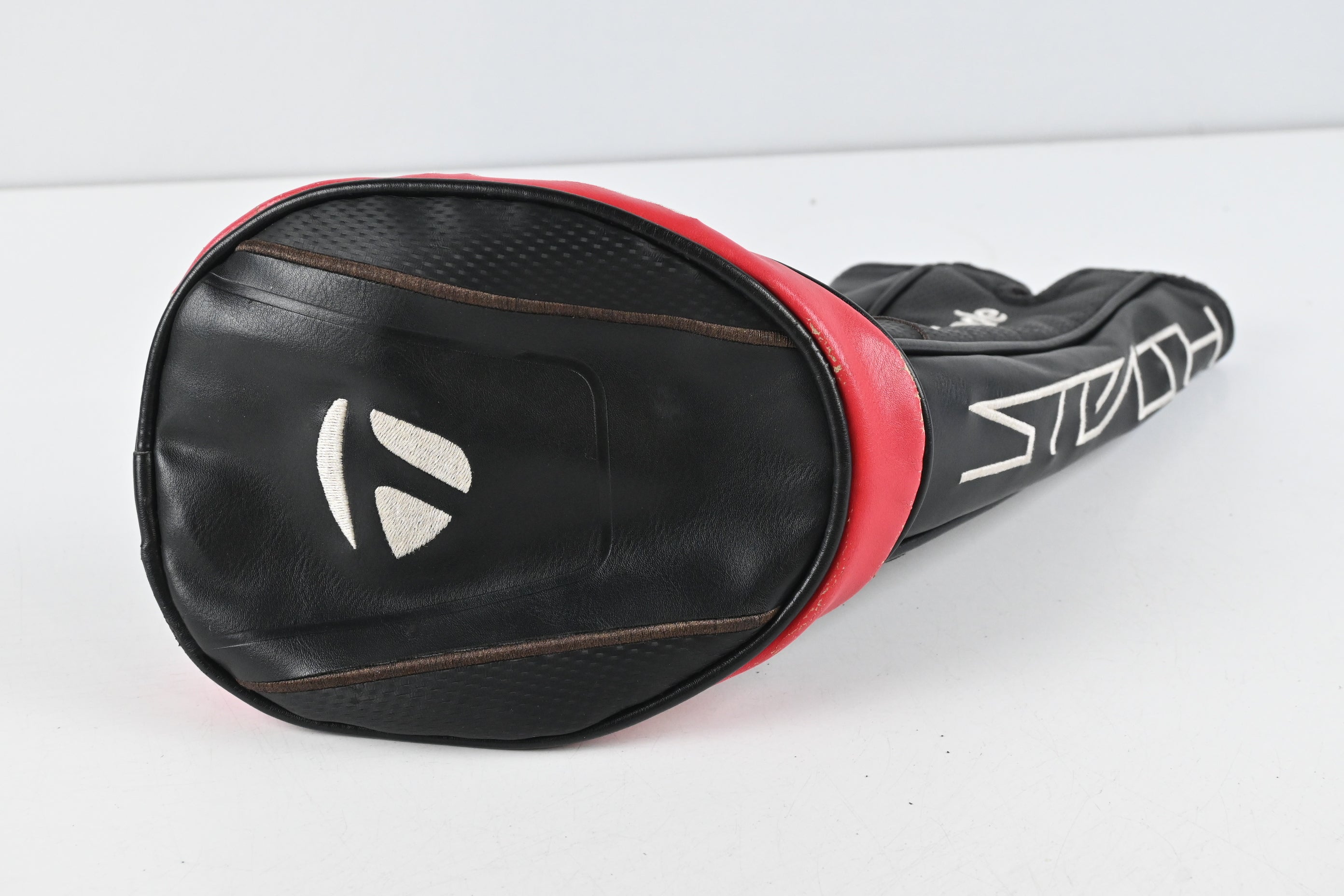 Taylormade Stealth Plus Driver / 10.5 Degree / Stiff Flex Kuro Kage Silver 60