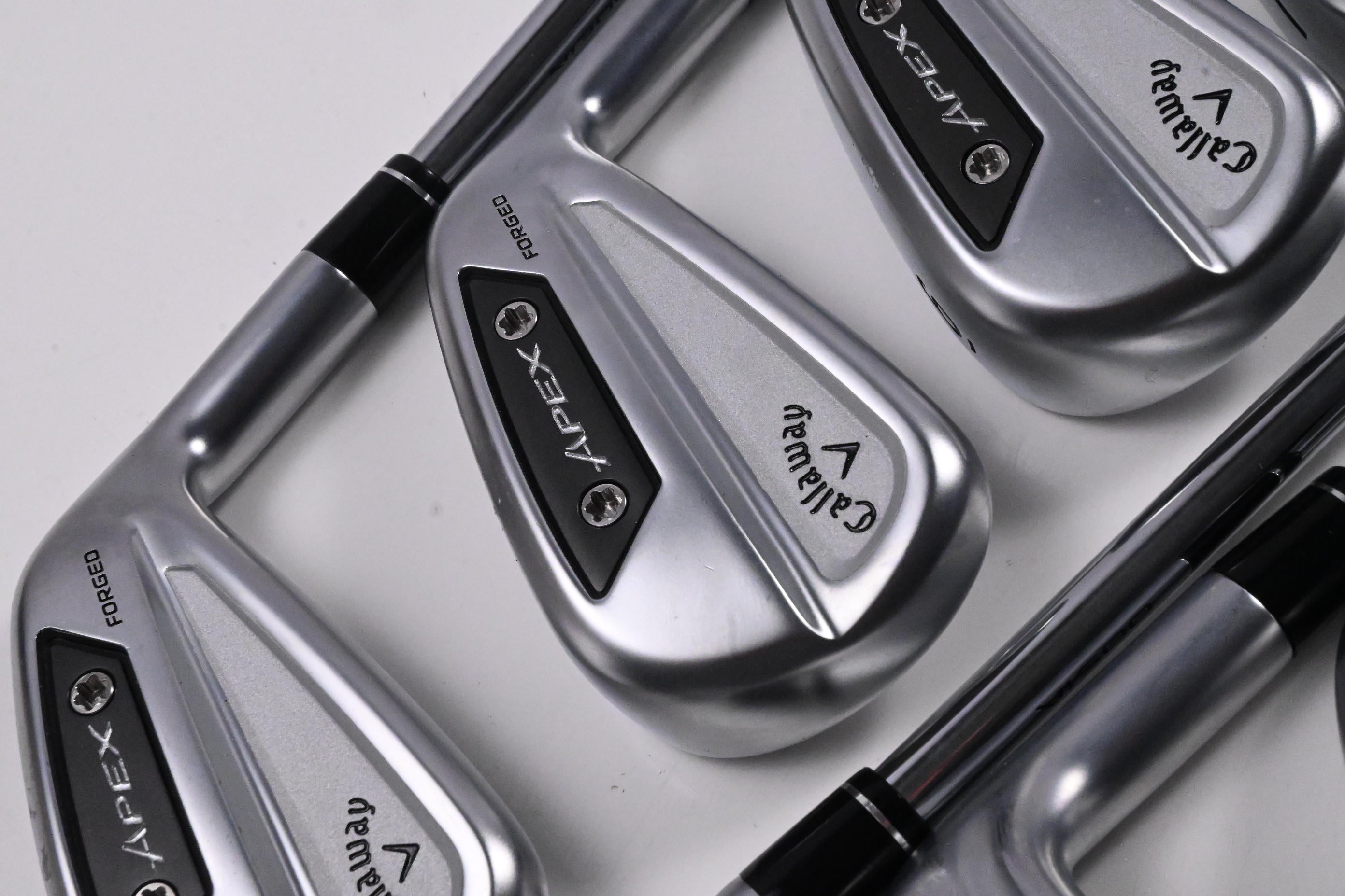 Callaway Apex Ai300 Irons / 4-PW+AW / Regular Flex Dynamic Gold 100 R300 Shafts