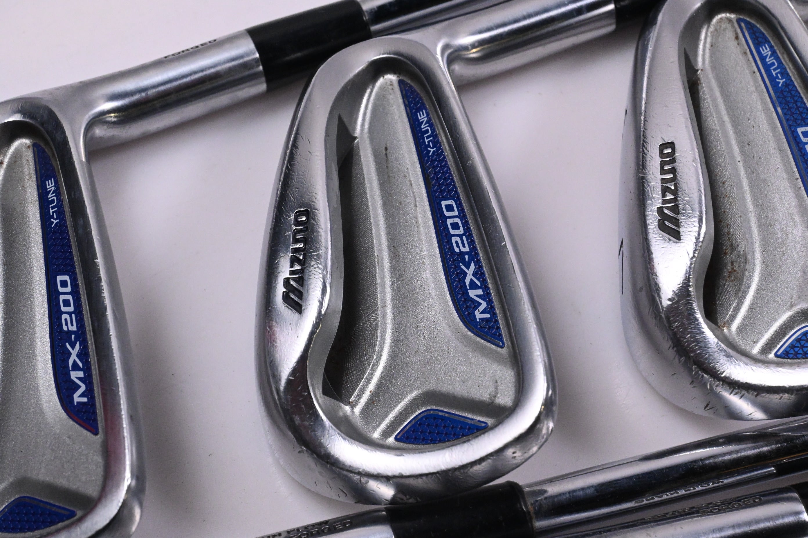 Mizuno MX-200 Irons / 5-PW+50°+55° / Regular Flex Dynalite Gold XP R300 Shafts