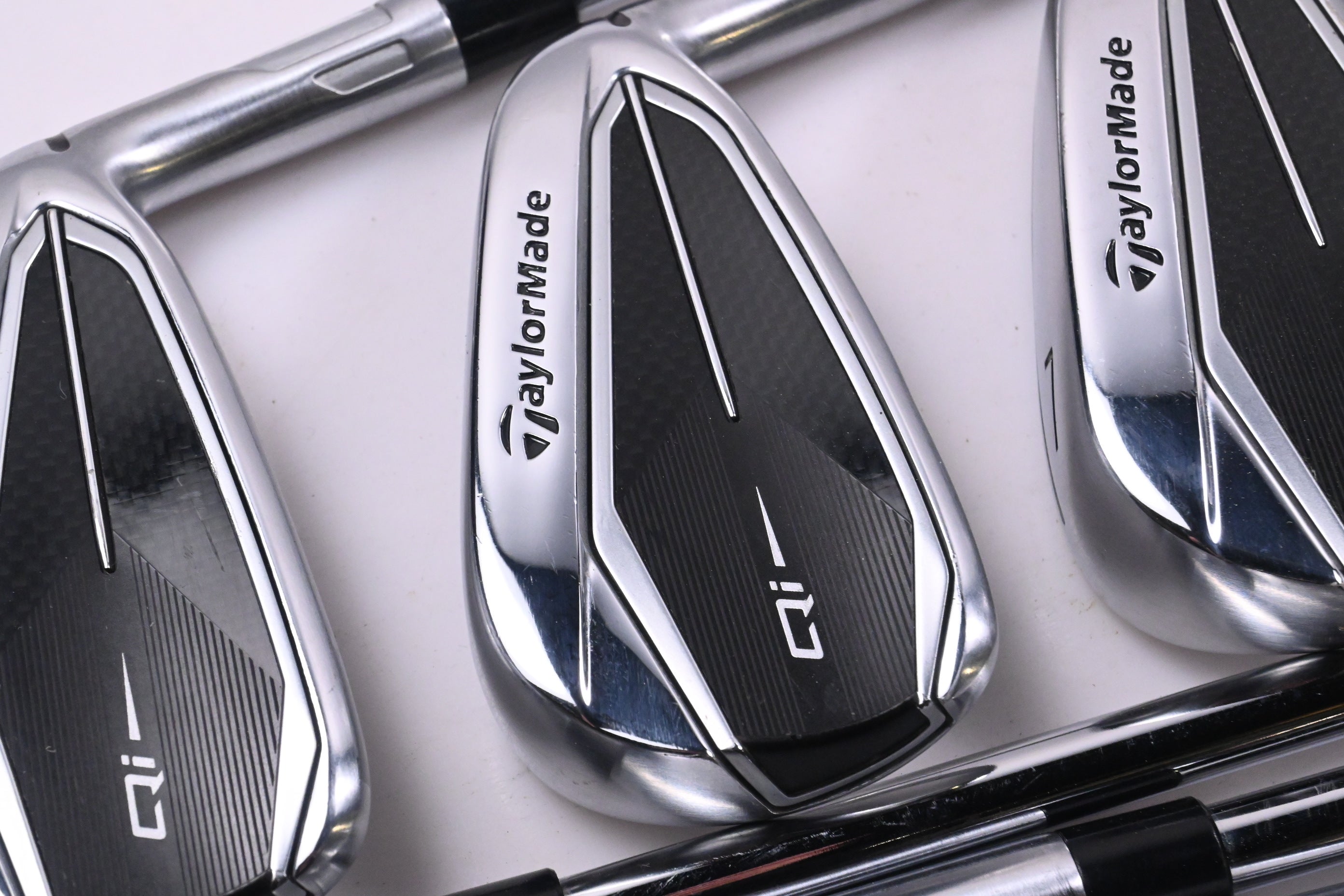 Taylormade Qi Irons / 5-PW+SW / Stiff Flex KBS MAX MT 85 Shaft