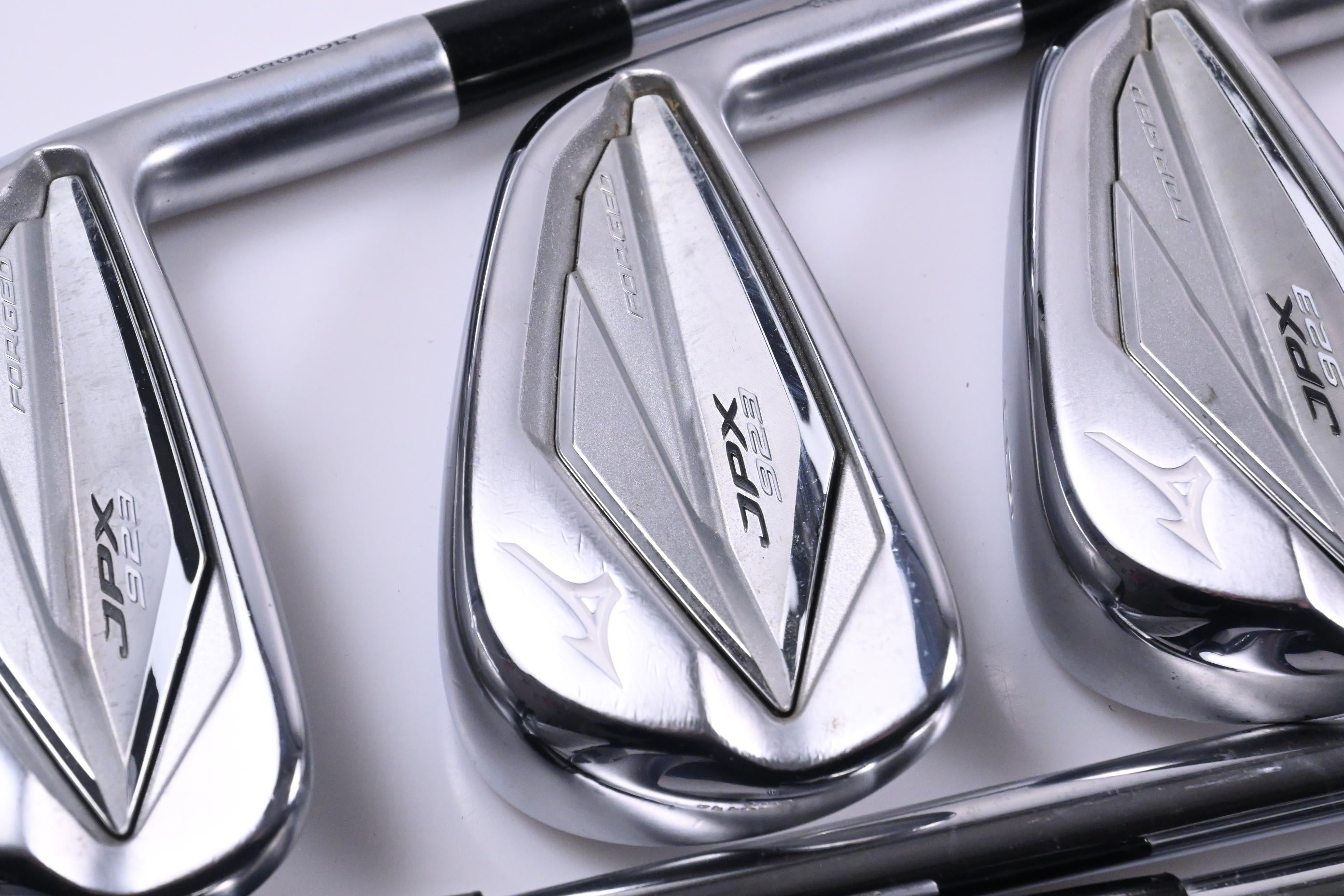 Mizuno JPX 923 Forged Irons / 4-PW / Stiff Flex Dynamic Gold 105 S300 Shafts