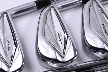 Mizuno JPX 923 Forged Irons / 4-PW / Stiff Flex Dynamic Gold 105 S300 Shafts