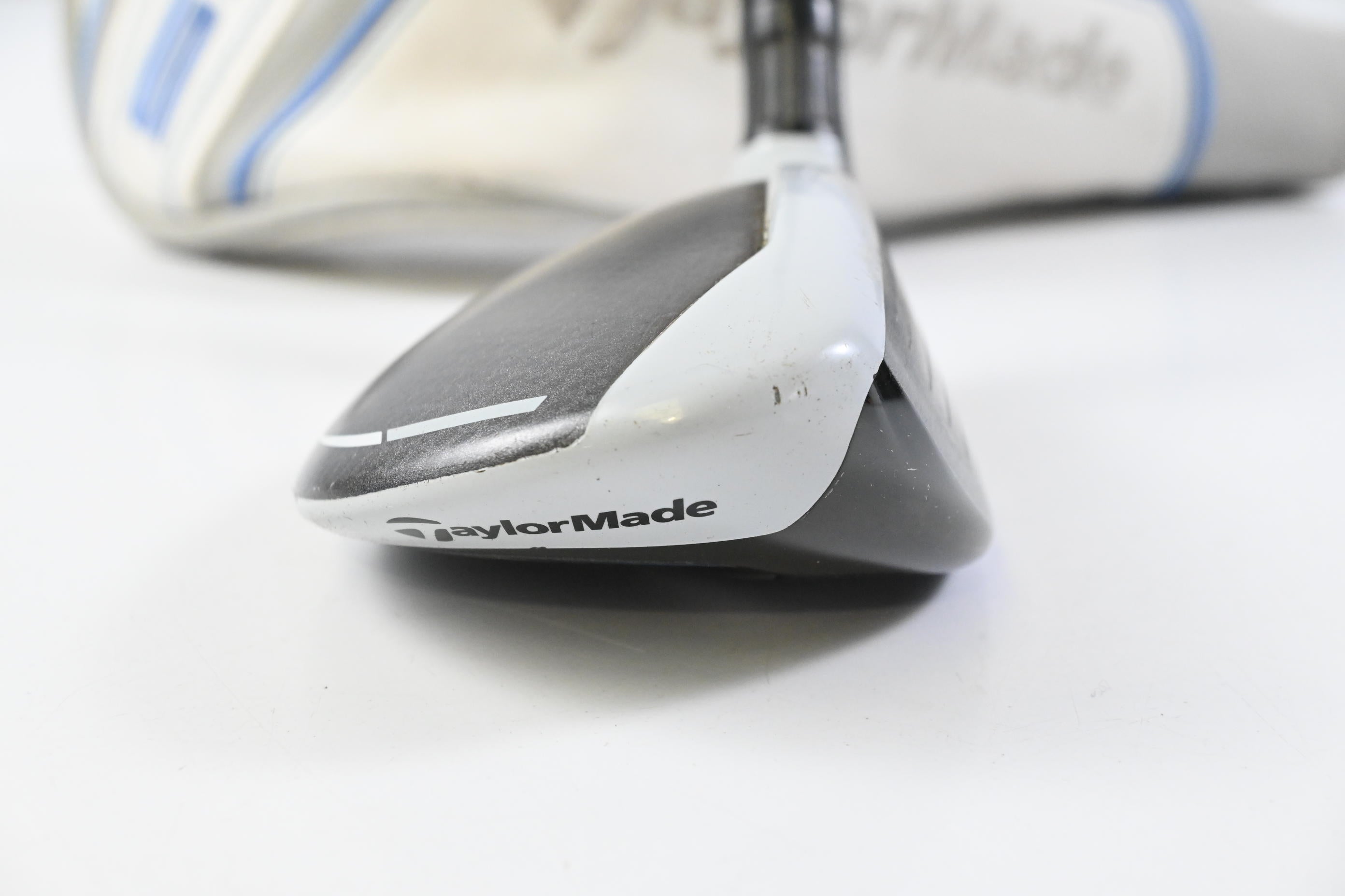 Ladies Taylormade SIM Max #4 Hybrid / 22 Degree / Ladies Flex Aldila NV 45 Shaft