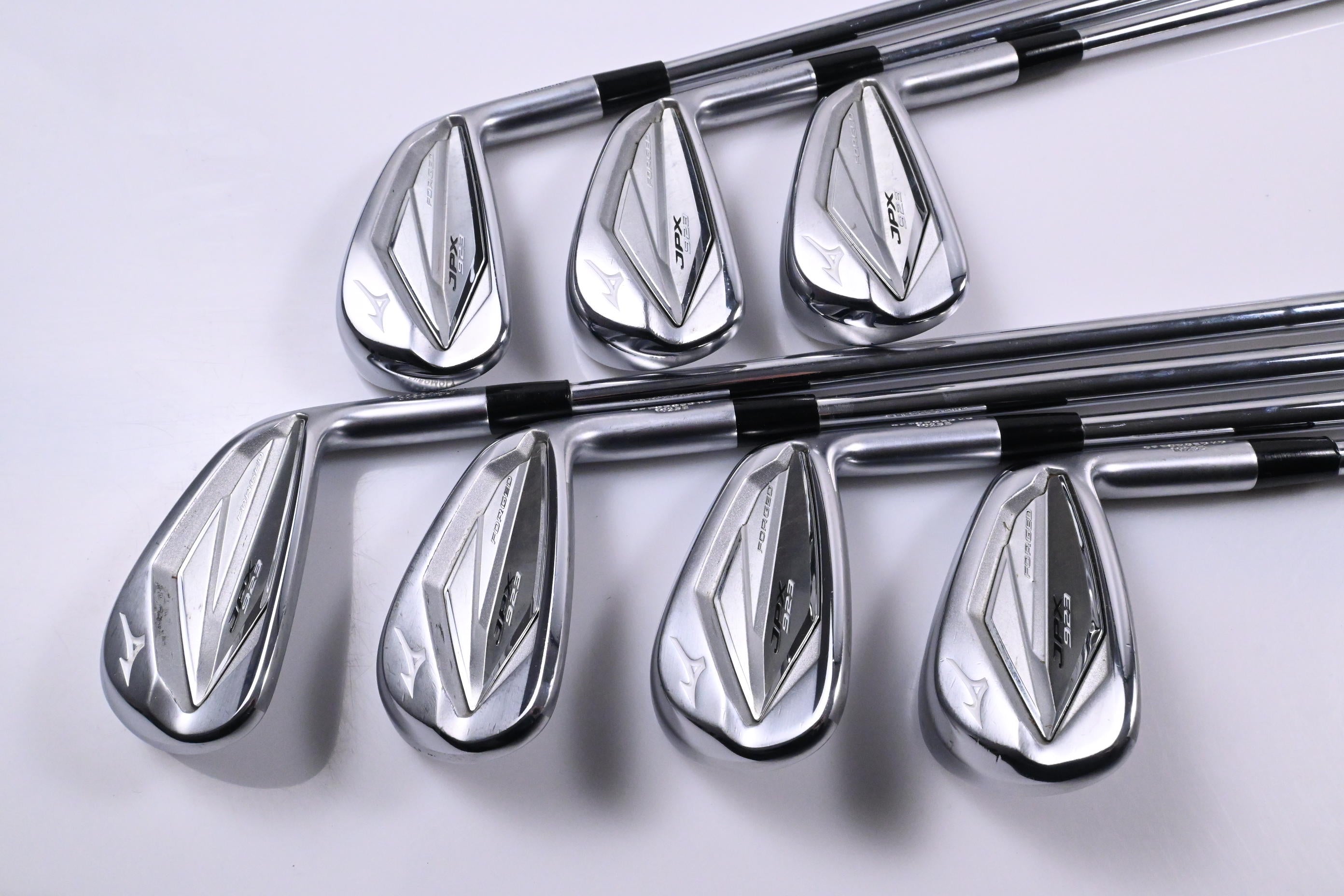 Mizuno JPX 923 Forged Irons / 4-PW / Stiff Flex Dynamic Gold 105 S300 Shafts
