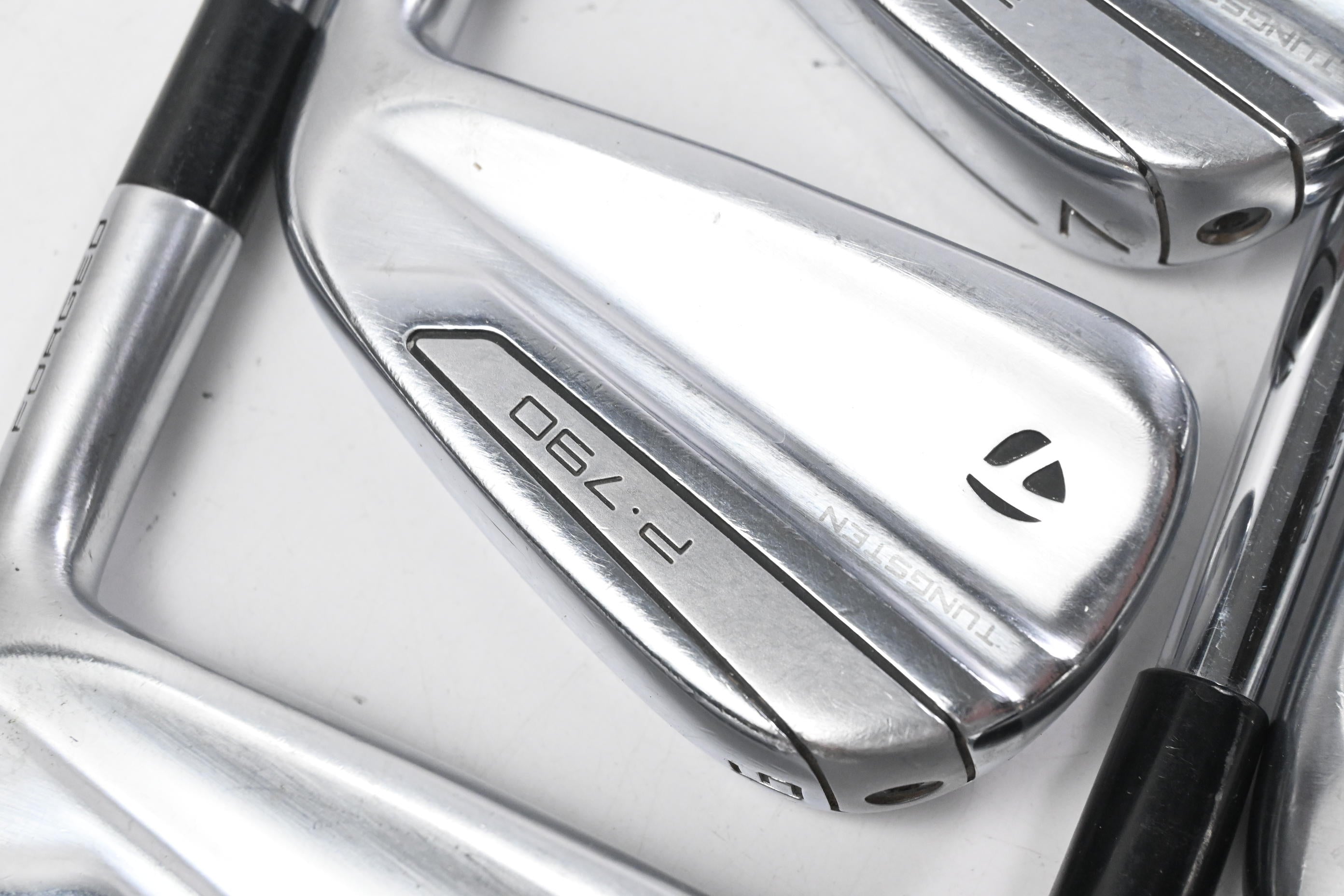 Taylormade P790 2019 Irons / 5-PW / Stiff Flex Dynamic Gold 105 Shafts