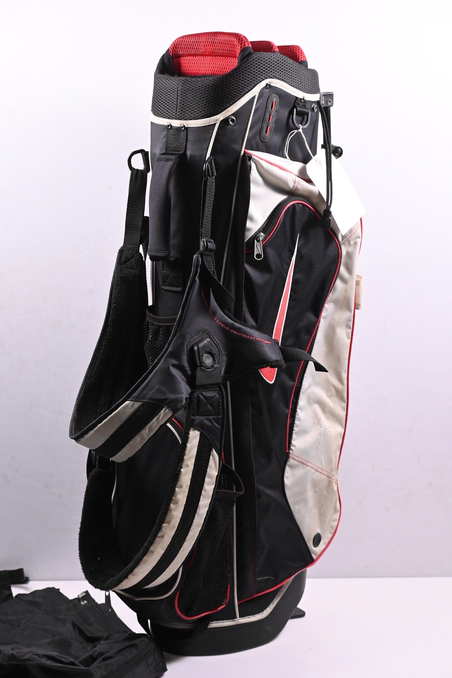 Nike Stand Bag / 6-Way Divider / Black, White