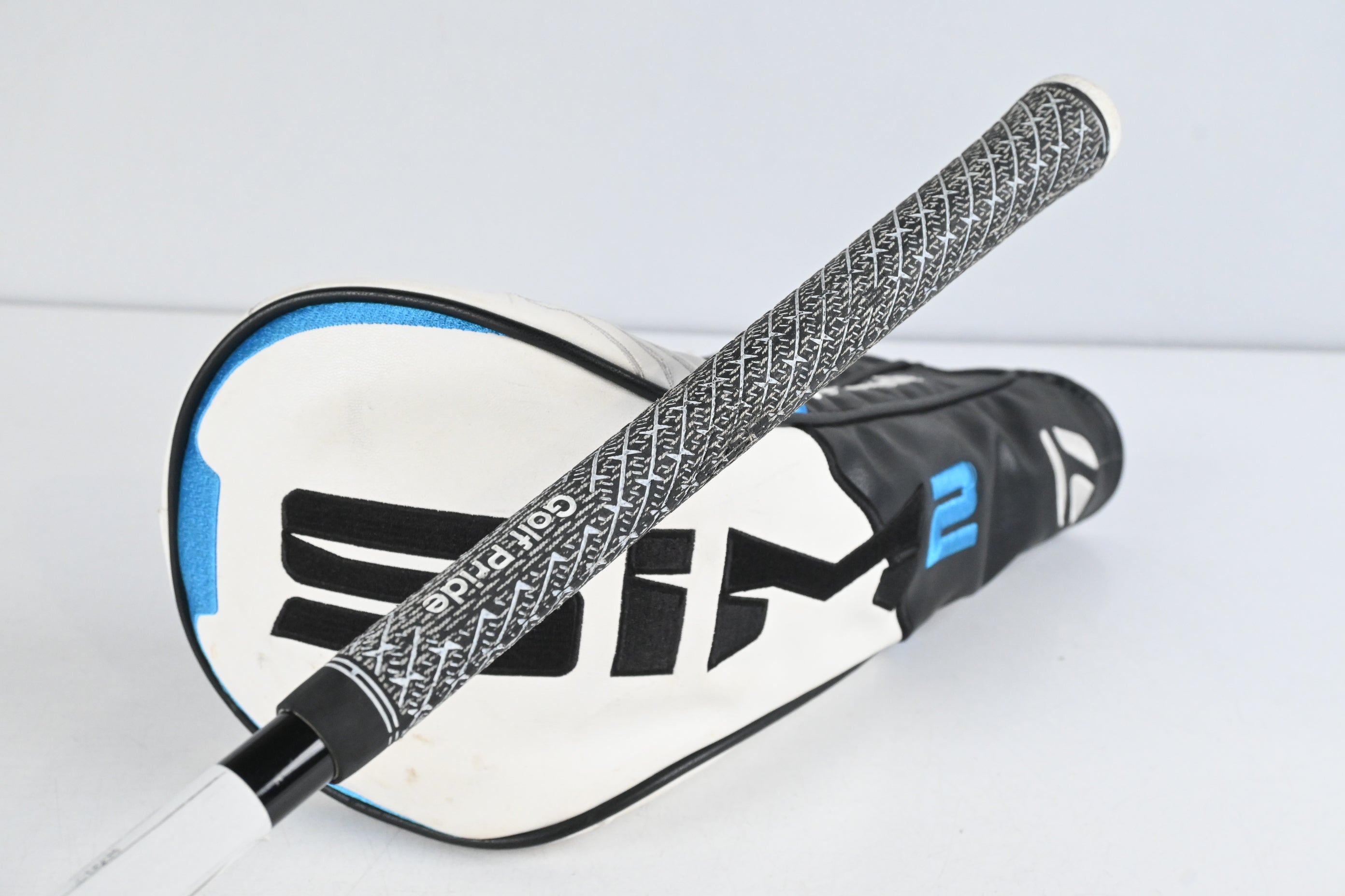 Taylormade SIM2 Driver / 9 Degree / Stiff Flex Hzrdus Smoke Black RDX 70 Shaft