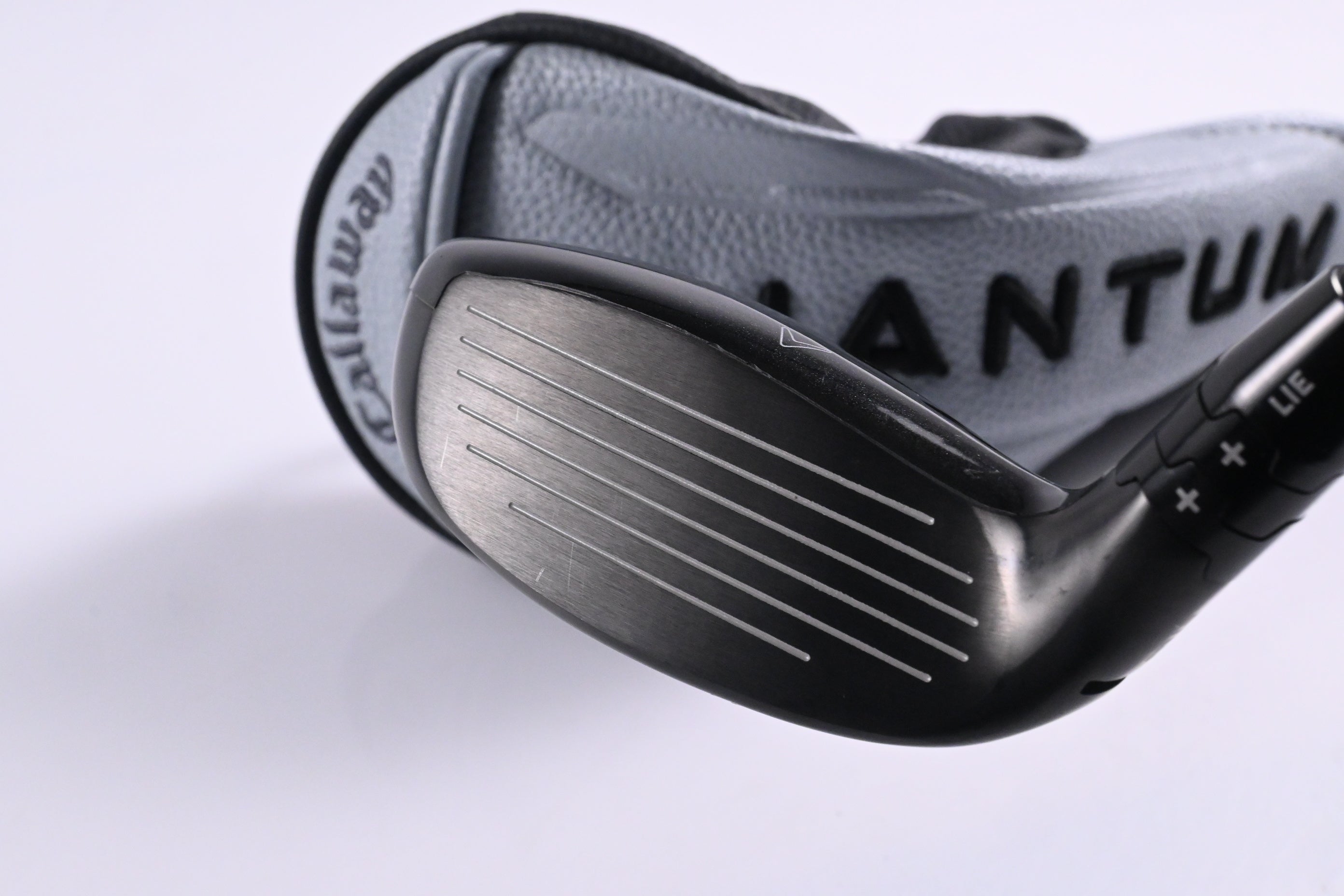 Callaway Quantum Max OS #8 Hybrid / 32 Degree / Senior Flex Vanquish 5 Shaft