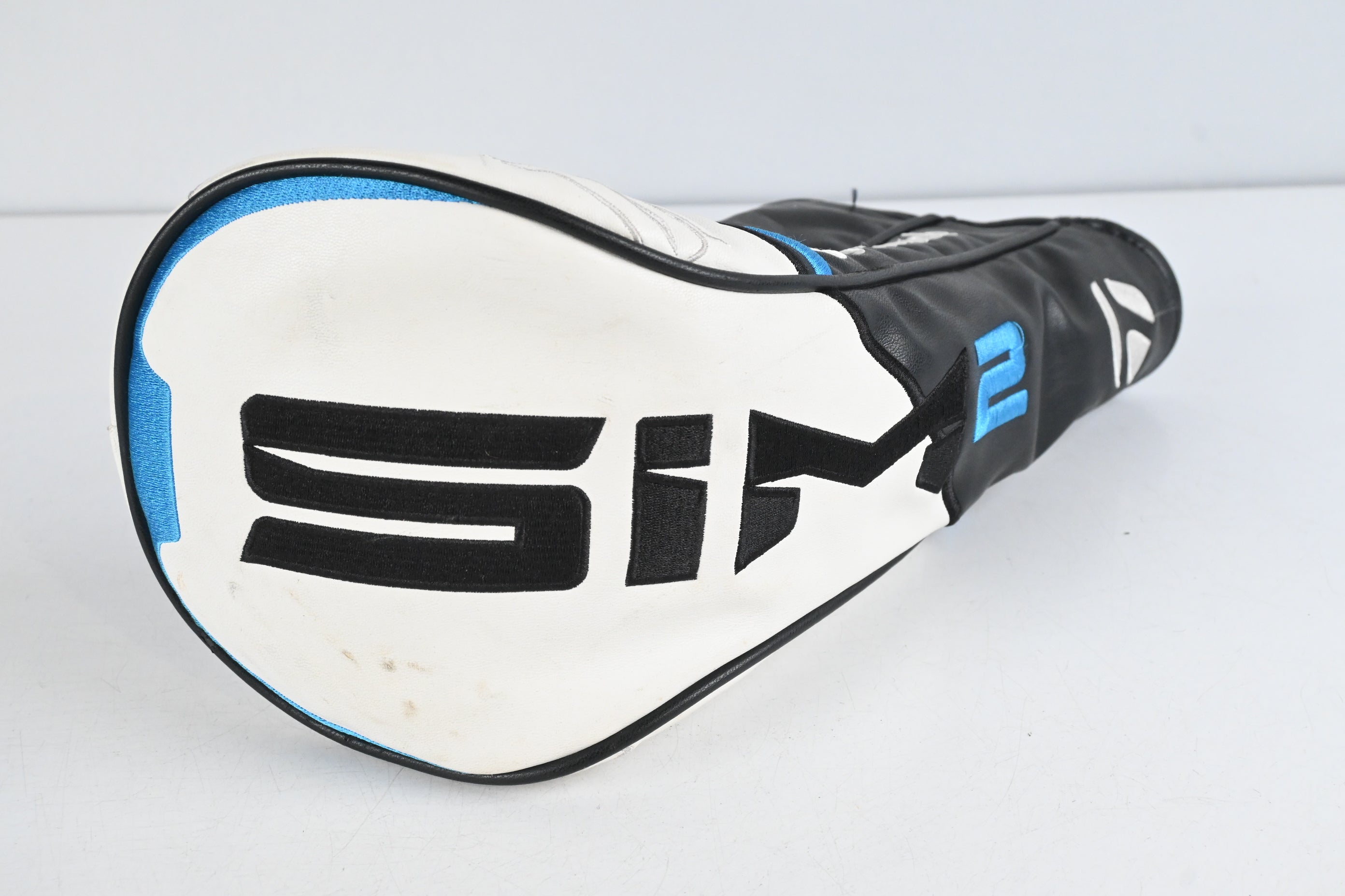 Taylormade SIM2 Driver / 9 Degree / Stiff Flex Hzrdus Smoke Black RDX 70 Shaft