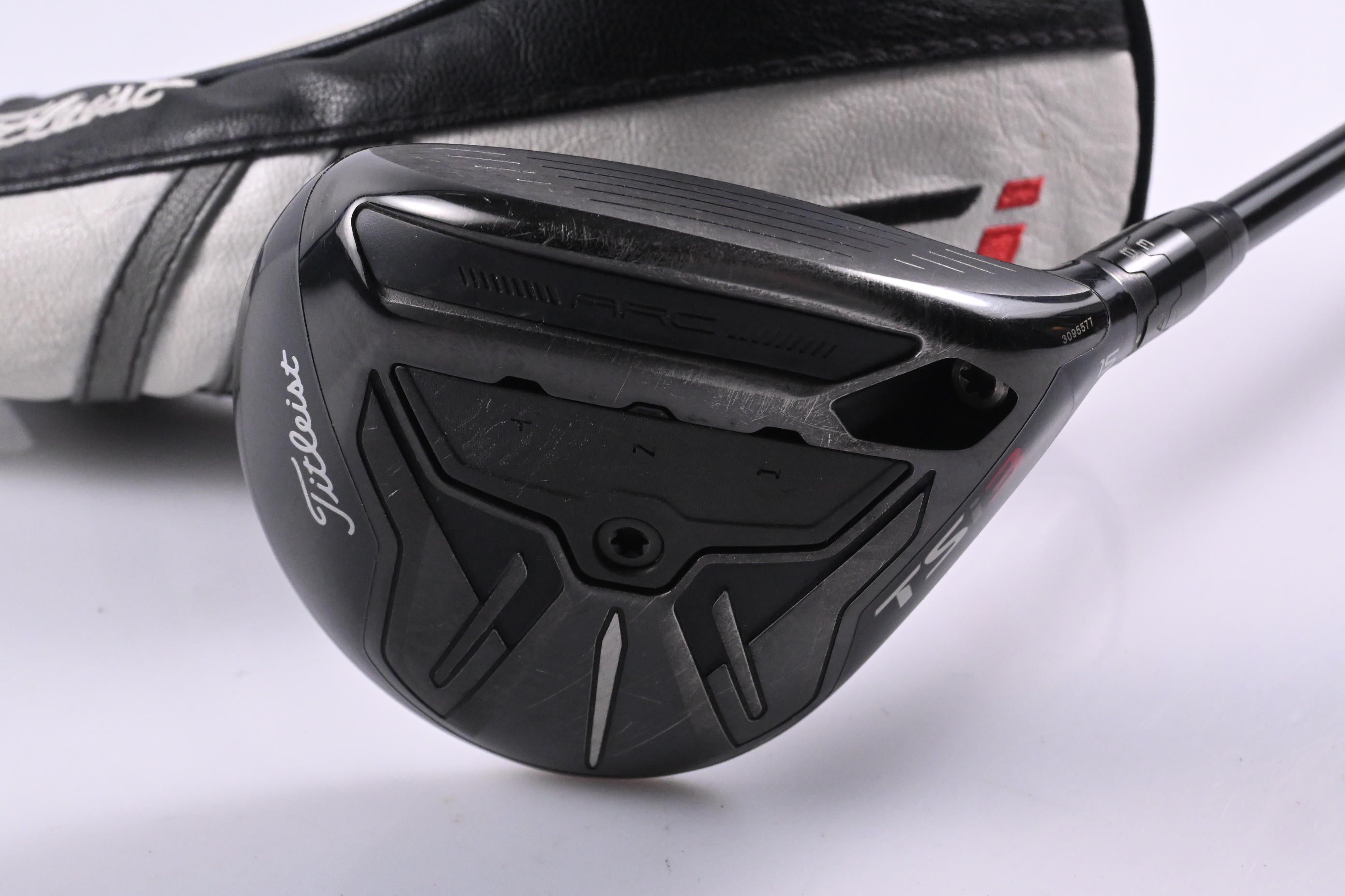 Titleist TSi3 #3 Wood / 15 Degree / Regular Flex HZRDUS Smoke RDX Black 70 Shaft