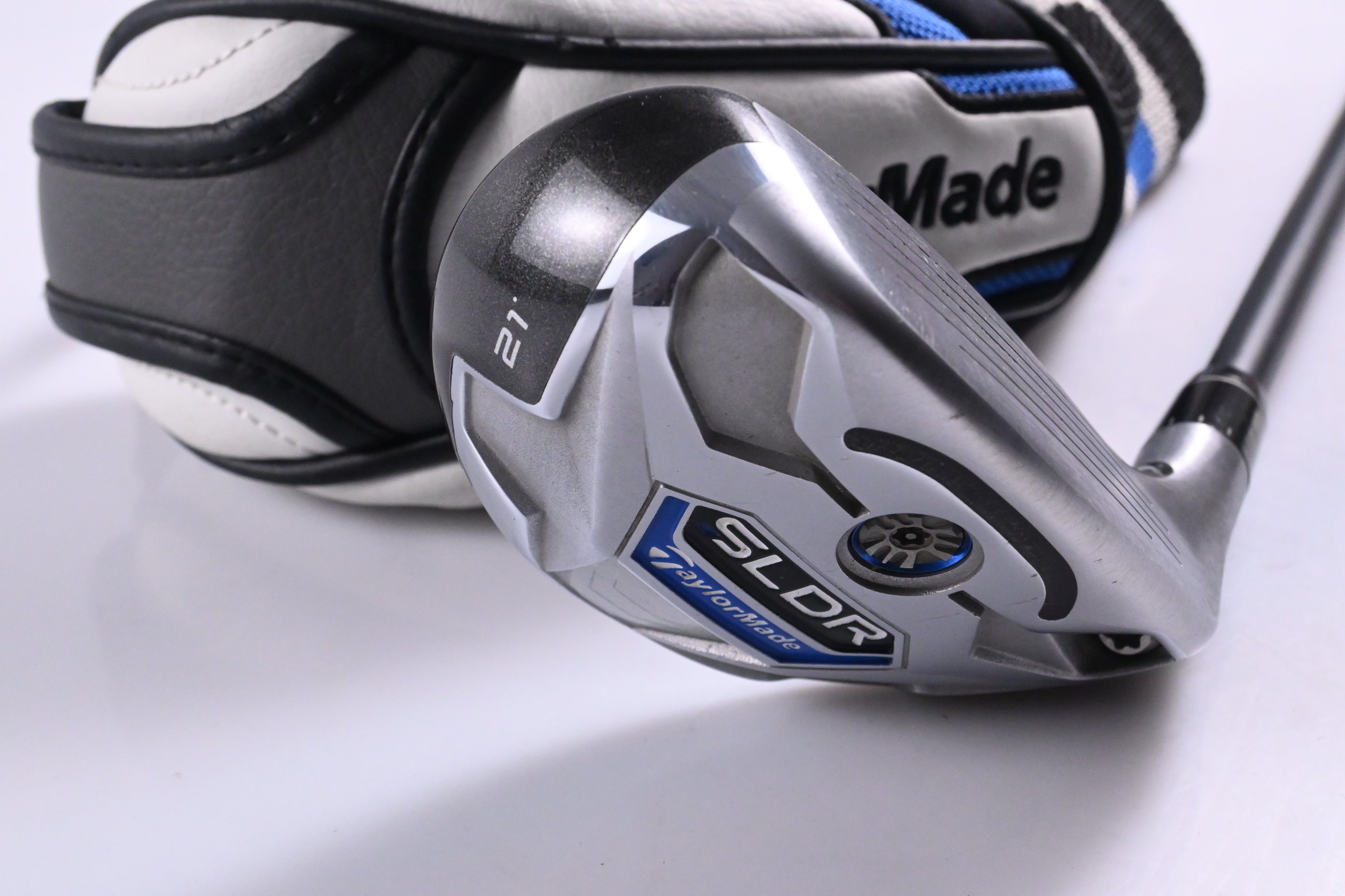 Taylormade SLDR #4 Hybrid / 21 Degree / Regular Flex Fujikura Speeder 82 Shaft