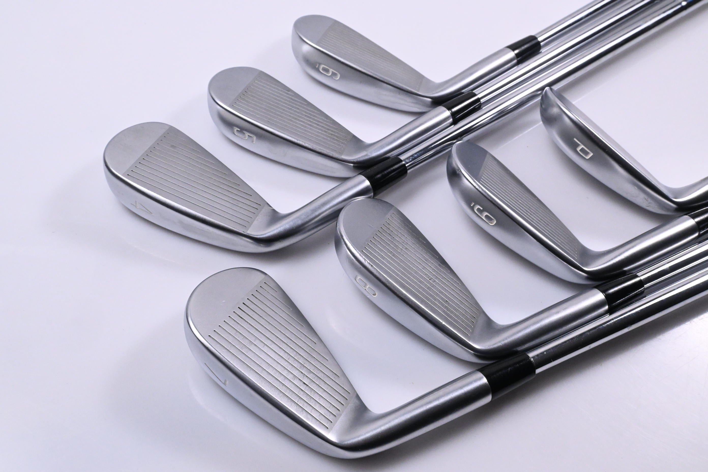 Mizuno JPX 923 Forged Irons / 4-PW / Stiff Flex Dynamic Gold 105 S300 Shafts