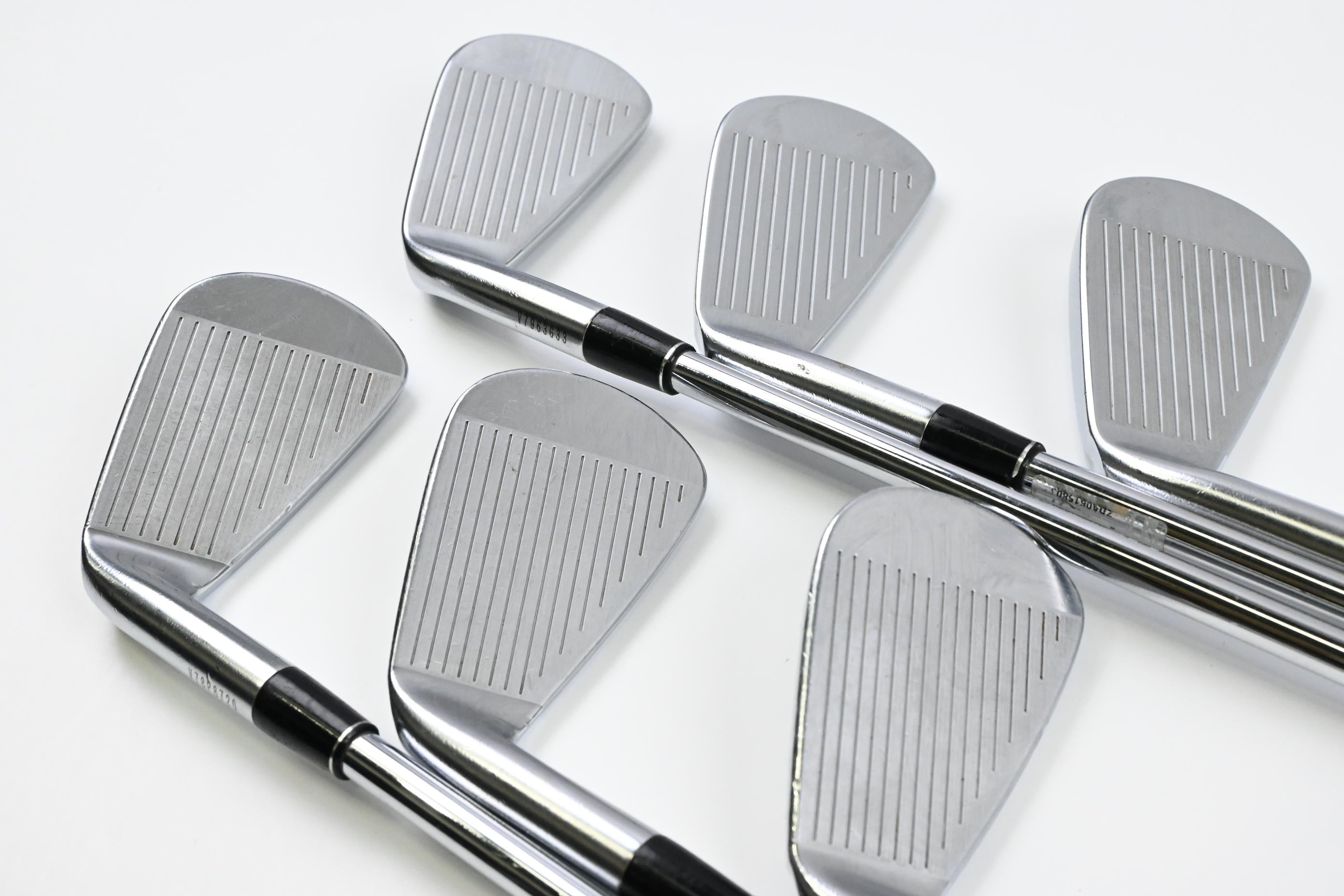 Srixon ZXi5 / ZXi7 Combo Irons / 4-9 / Stiff Flex Dynamic Gold Mid 115 S300 Shafts