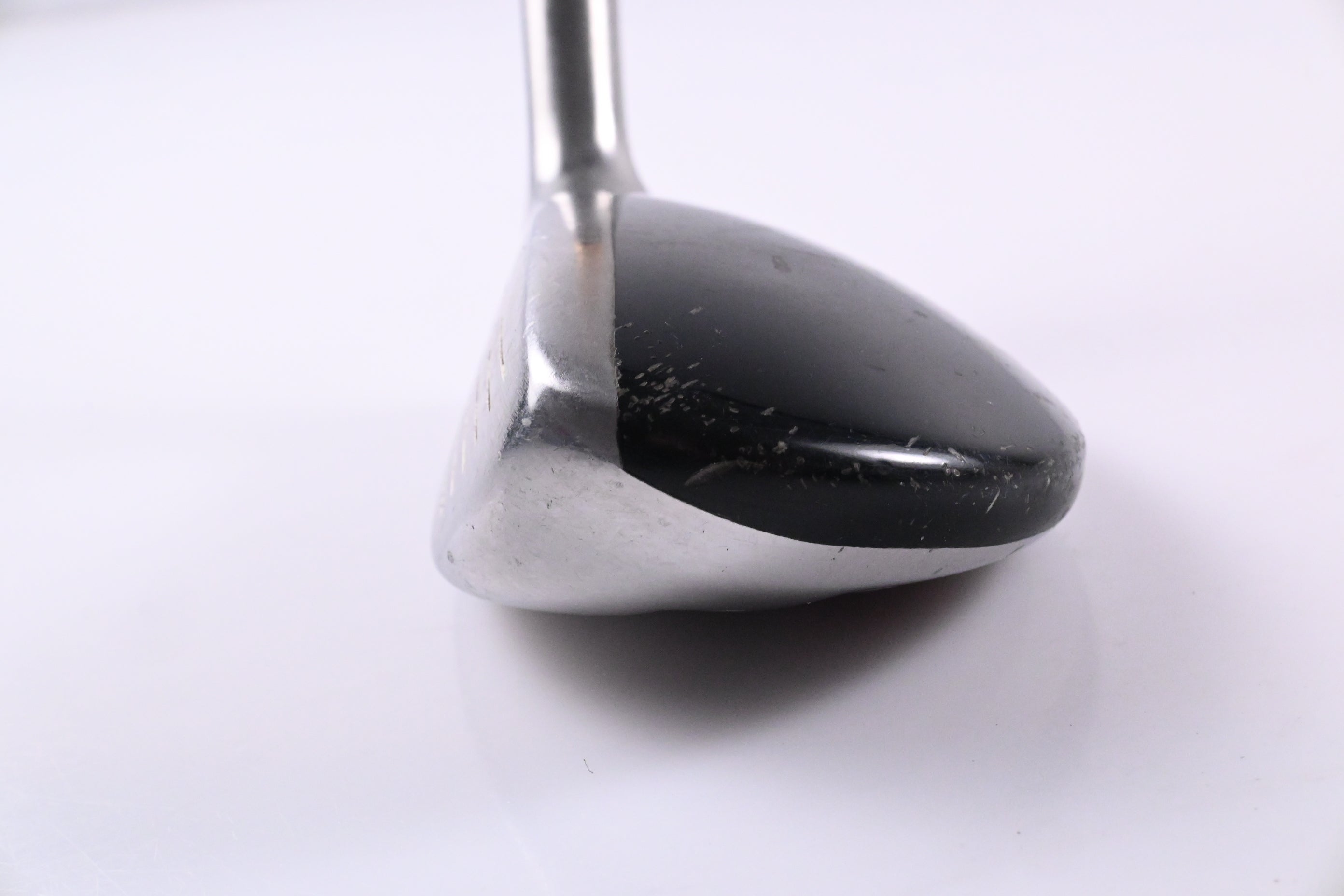 Left Hand Ping i15 #4 Hybrid / 23 Degree / Regular Flex UST Proforce Axivcore 85