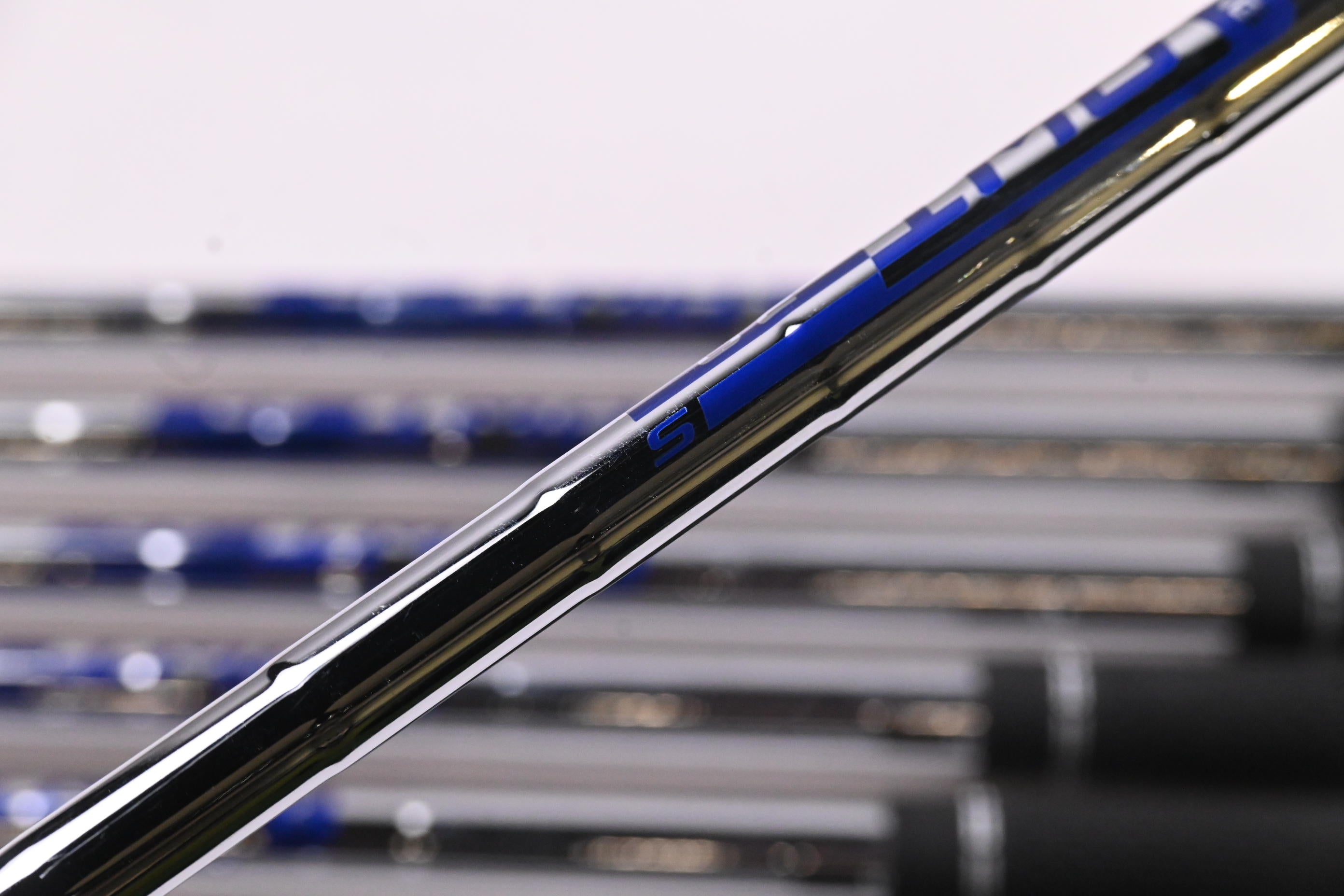 Left Hand Ping i525 Irons / 4-PW / Stiff Flex Ping AWT 2.0 Shafts