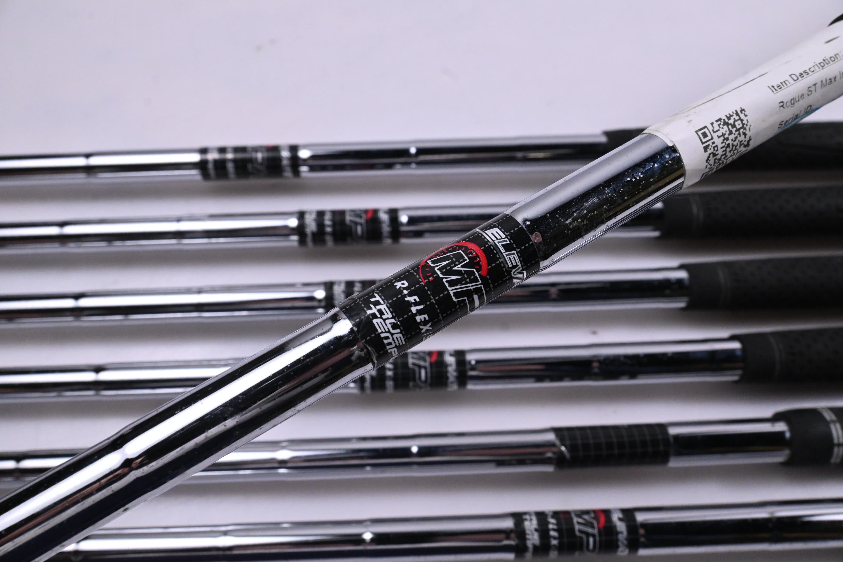 Callaway Rogue ST Max Irons / 5-PW+GW / Regular Flex Elevate MPH 95 Shafts