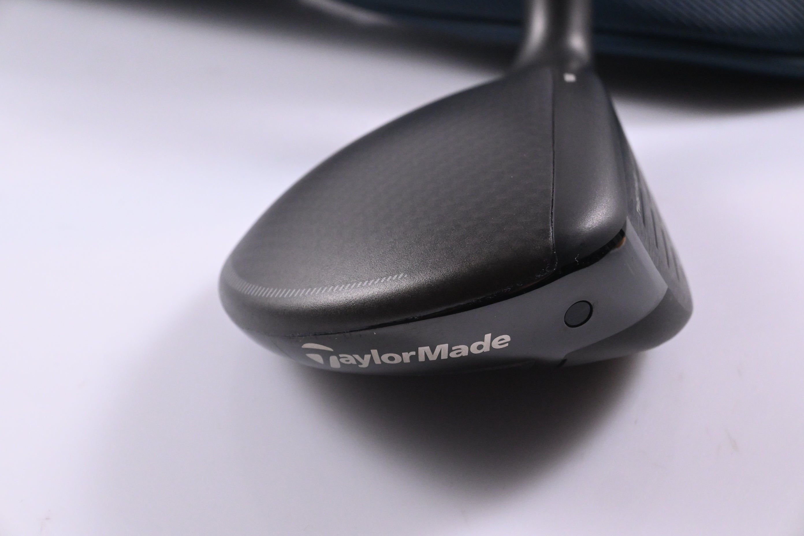 Taylormade Qi4D Max #4 Hybrid / 22 Degree / Regular Flex KBS Reax 50 Shaft