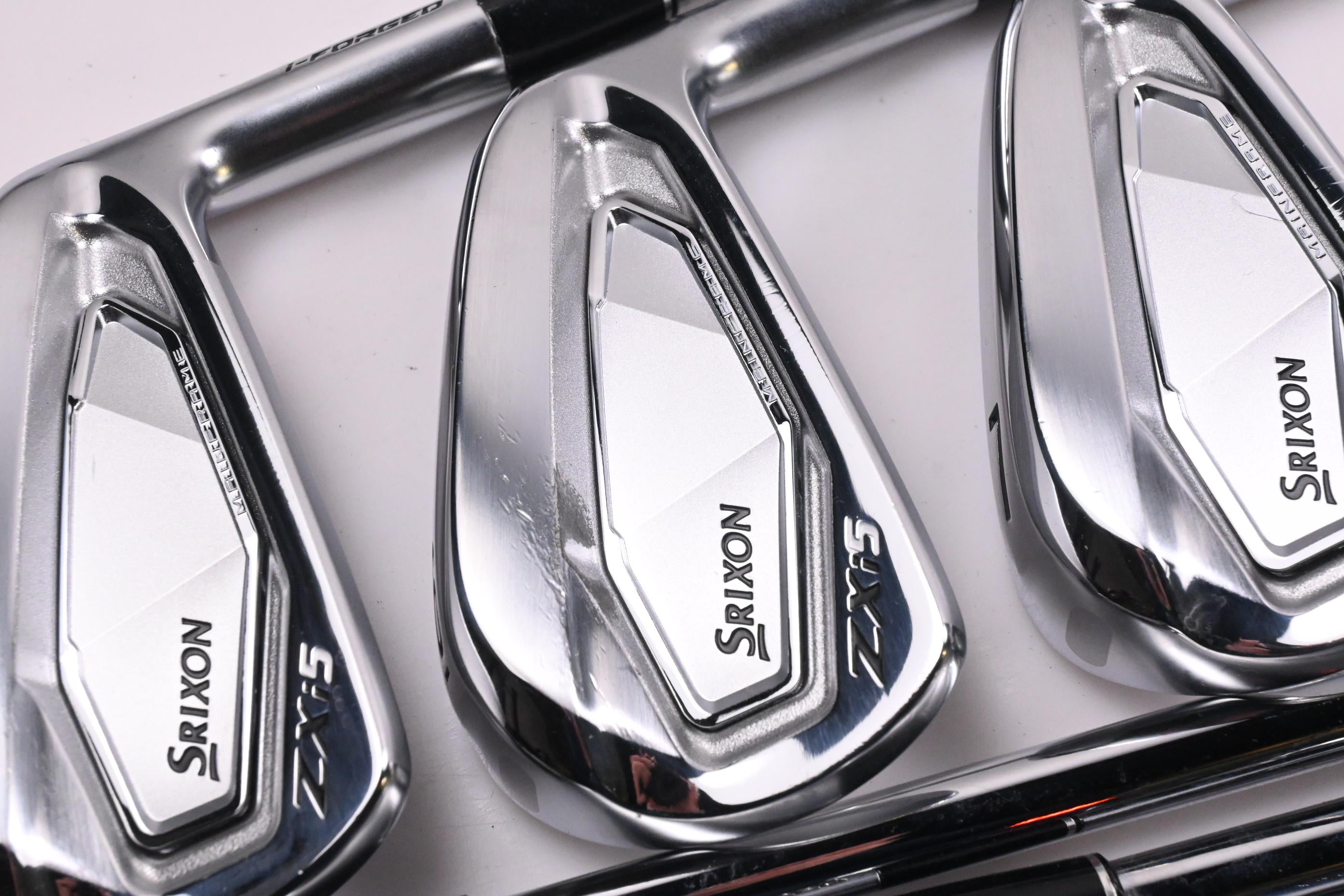 Srixon ZXi5 Irons / 5-PW+GW / Stiff Flex N.S.Pro Modus³ Tour 120 Shafts