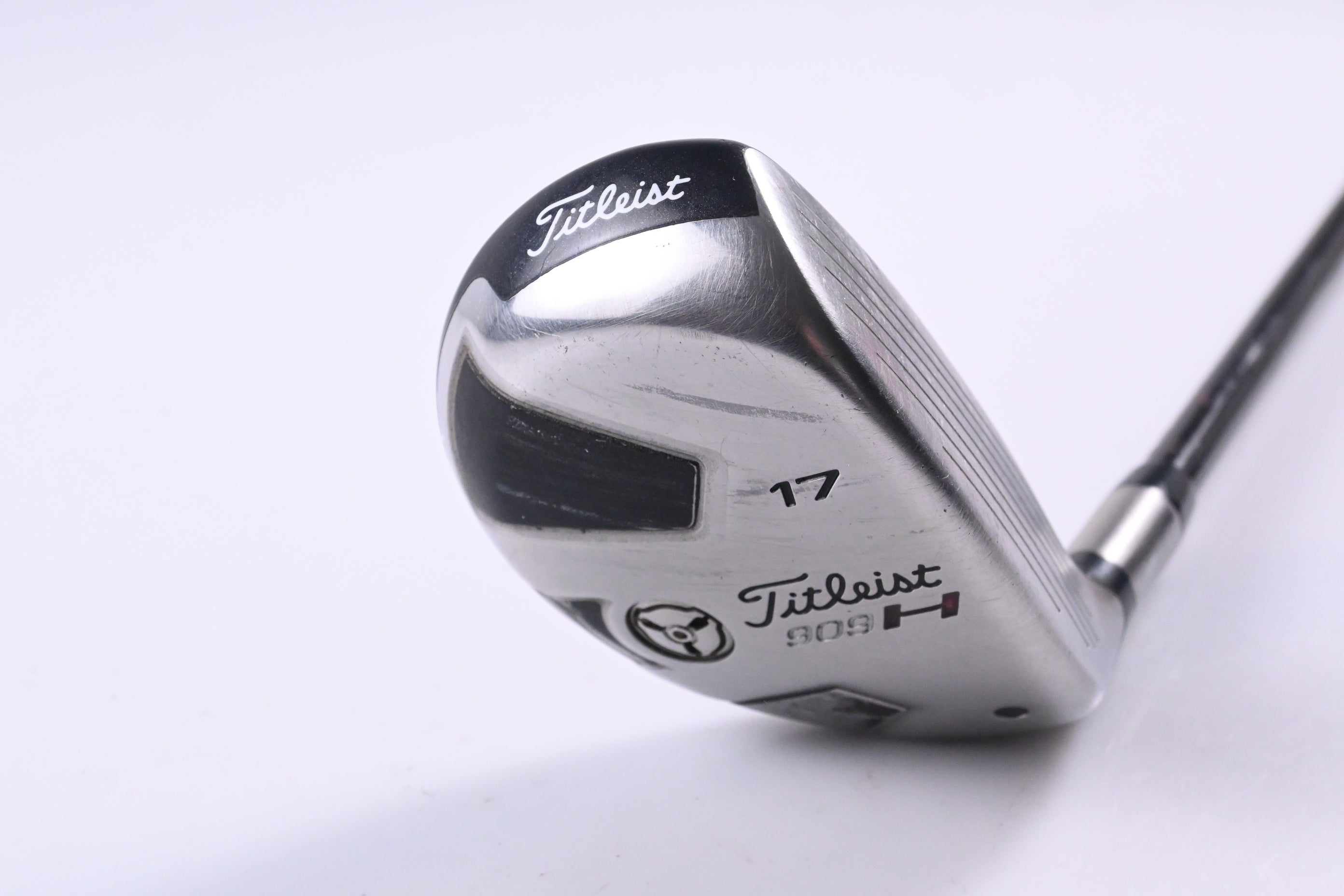 Titleist 909H #2 Hybrid / 17 Degree / Stiff Flex Aldila Voodoo Shaft