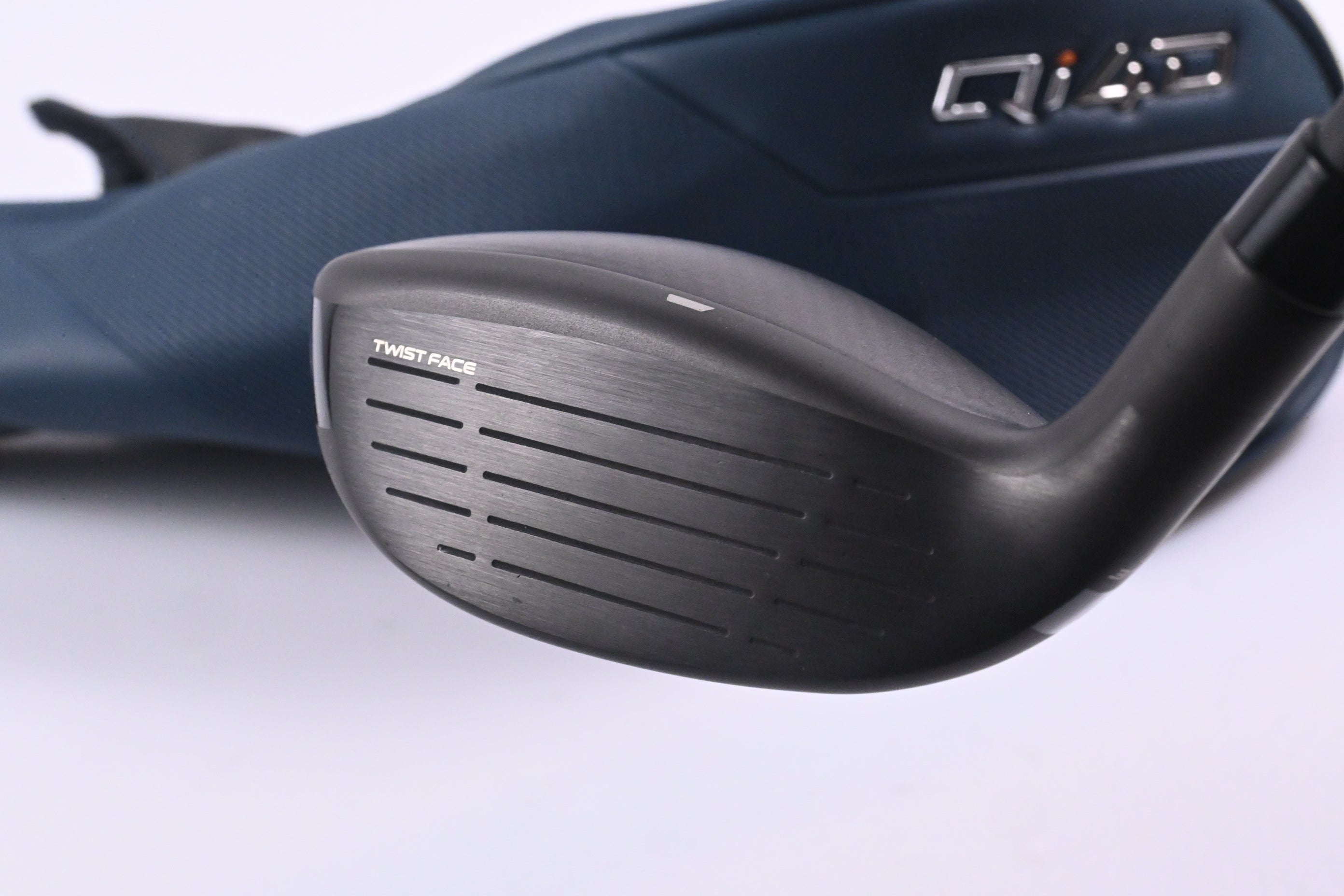 Taylormade Qi4D Max #4 Hybrid / 22 Degree / Regular Flex KBS Reax 50 Shaft