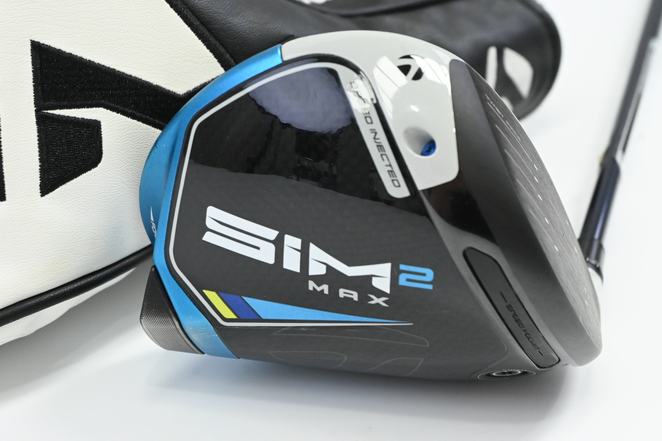 Taylormade SIM2 Max Driver / 10.5 Degree / Regular Flex Fujikura Ventus Blue 5