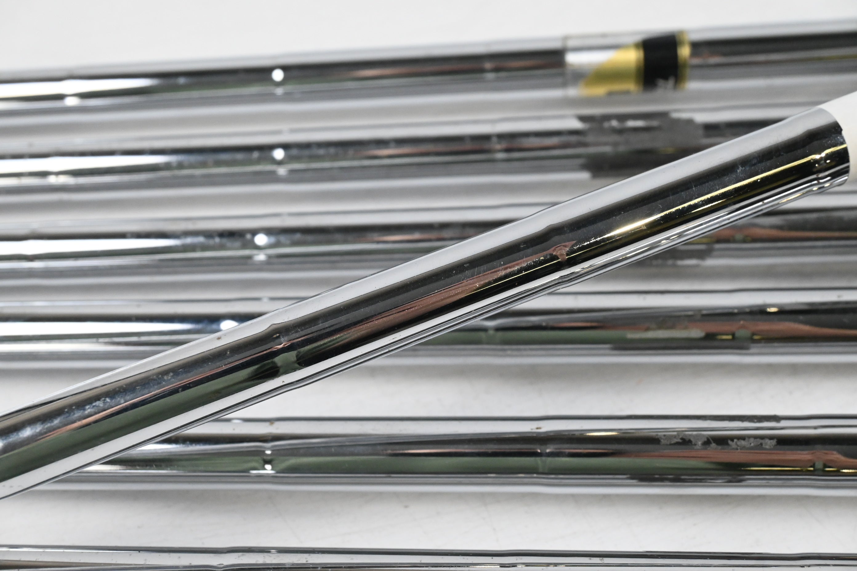 Taylormade Rocketbladez Tour Irons / 4-PW / Stiff Flex Dynamic Gold Shafts