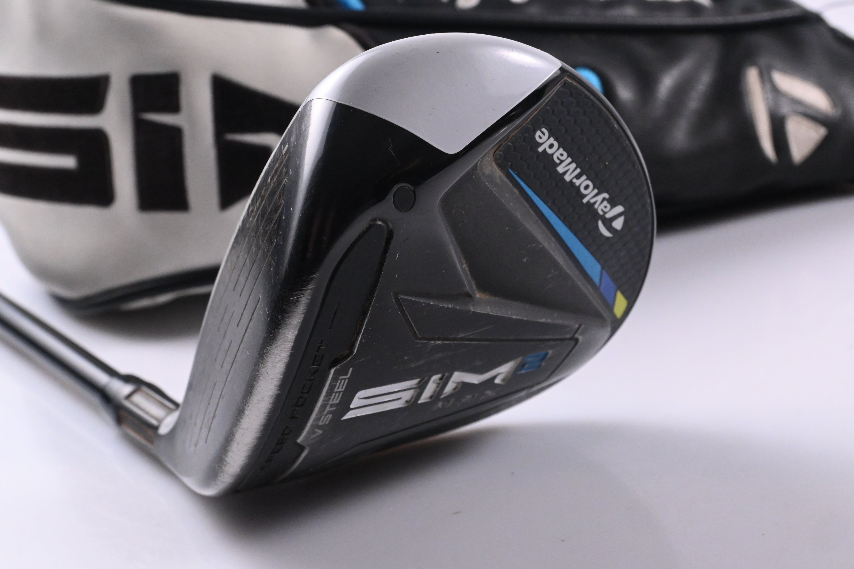 Left Hand Taylormade SIM2 Max #5 Wood / 18 Degree / Stiff Flex Tensei AV RAW