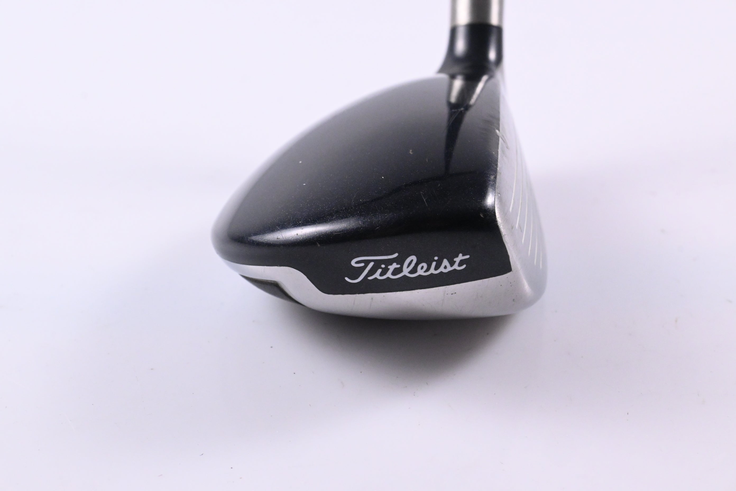 Titleist 909H #2 Hybrid / 17 Degree / Stiff Flex Aldila Voodoo Shaft