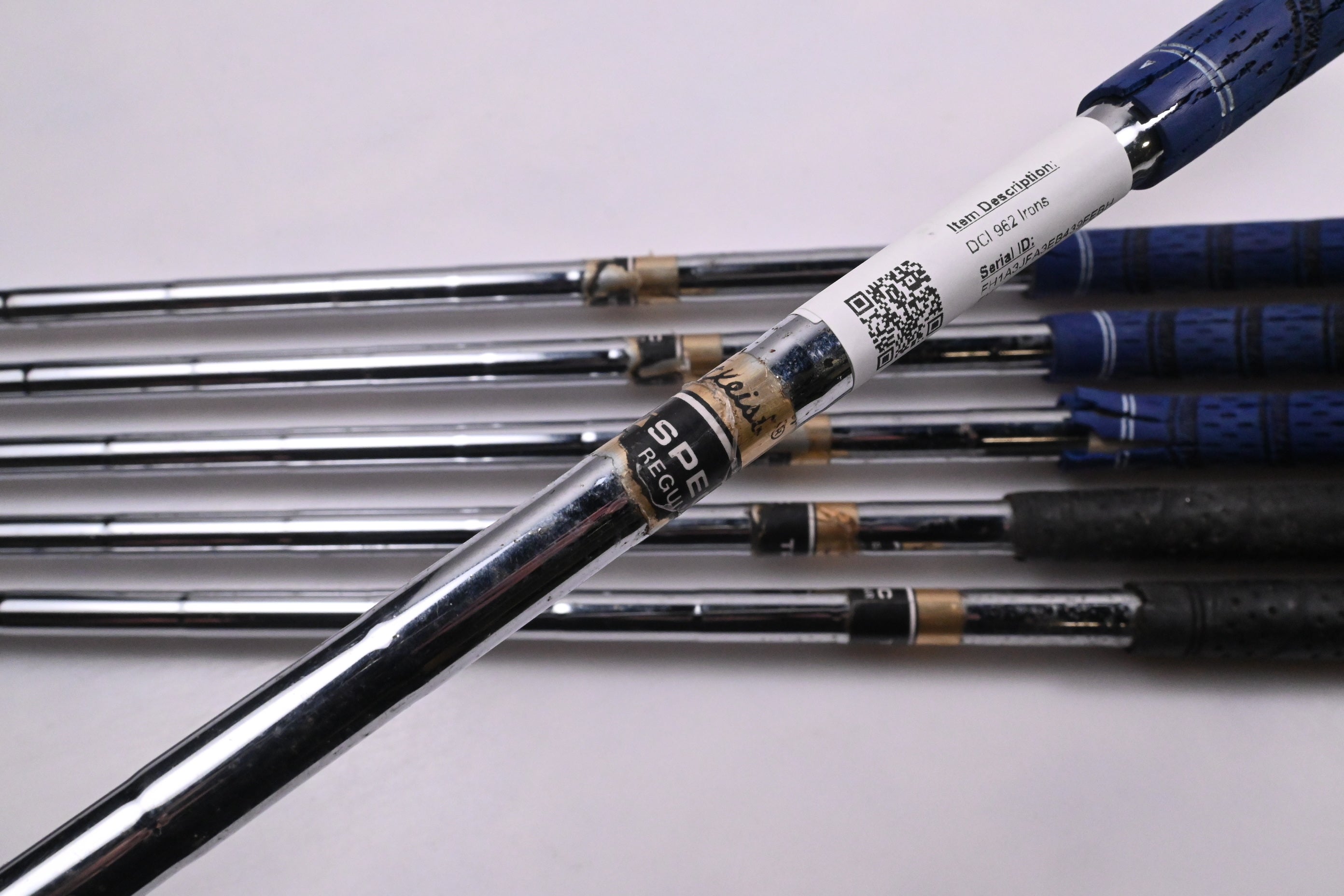 Titleist DCI 962 Irons / 3-8i / Regular Flex Titleist Tri Spec Shafts