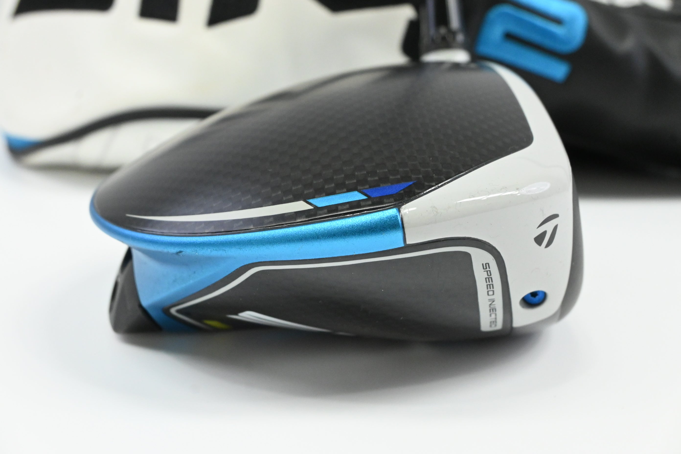 Taylormade SIM2 Max Driver / 10.5 Degree / Regular Flex Fujikura Ventus Blue 5