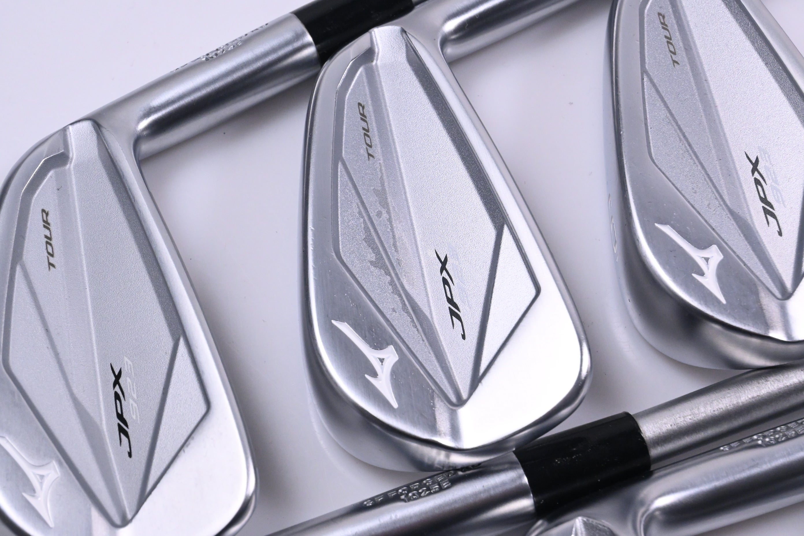 Mizuno JPX 923 Tour Irons / 4-PW+GW / X-Flex KBS Tour C-Taper Lite 115 Shafts