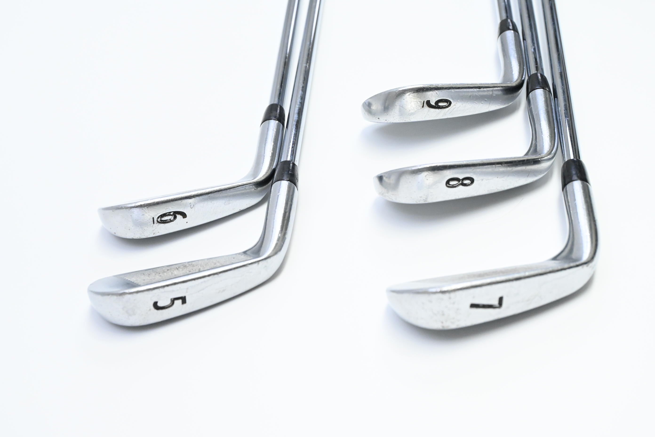 Titleist 712 CB Irons / 5-9 / Regular Flex Dynamic Gold R300 Shafts