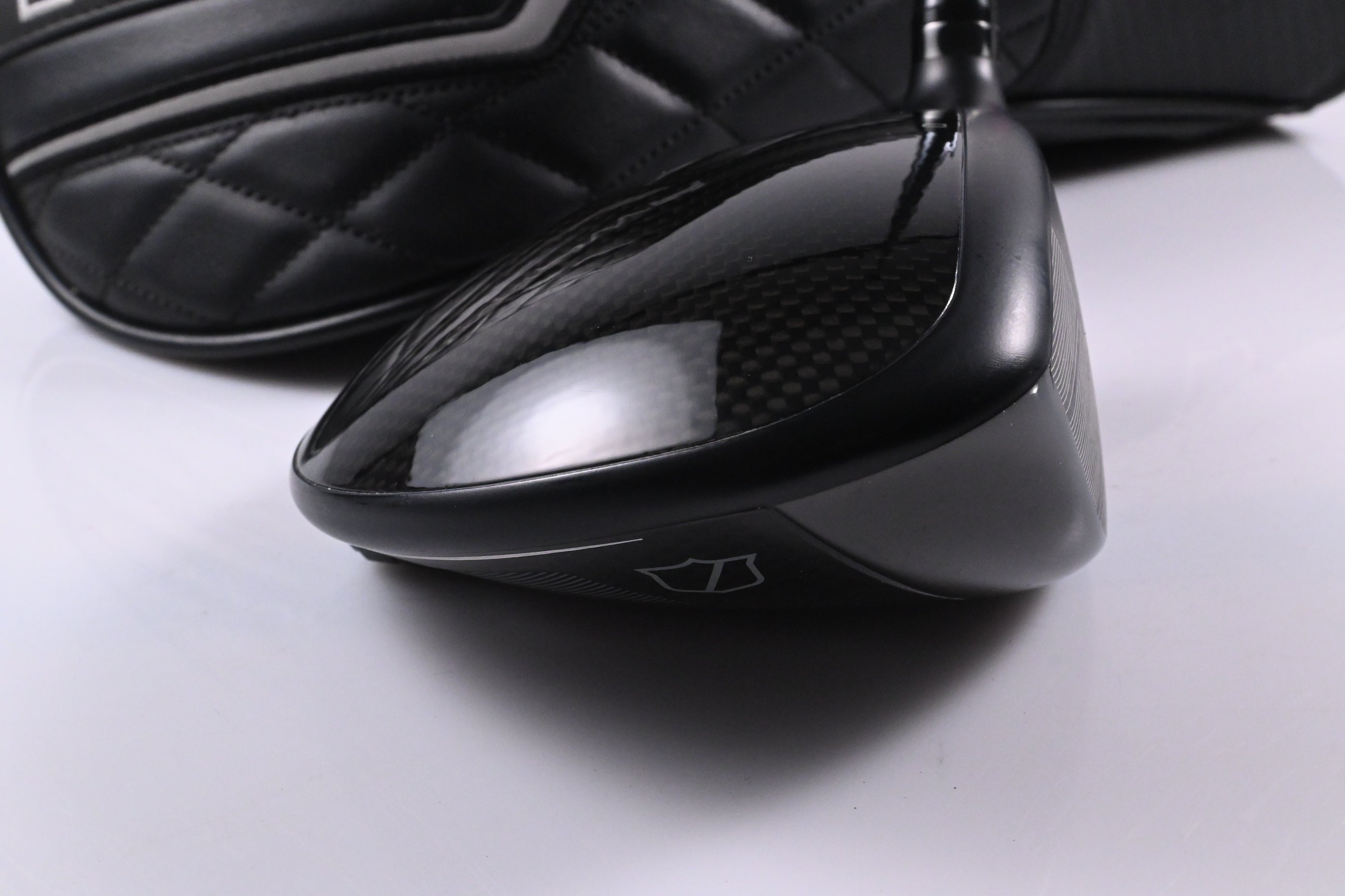 Wilson DYNAPWR 2025 Carbon Driver / 10.5 Degree / Regular Flex Lin-Q M40X Red 5