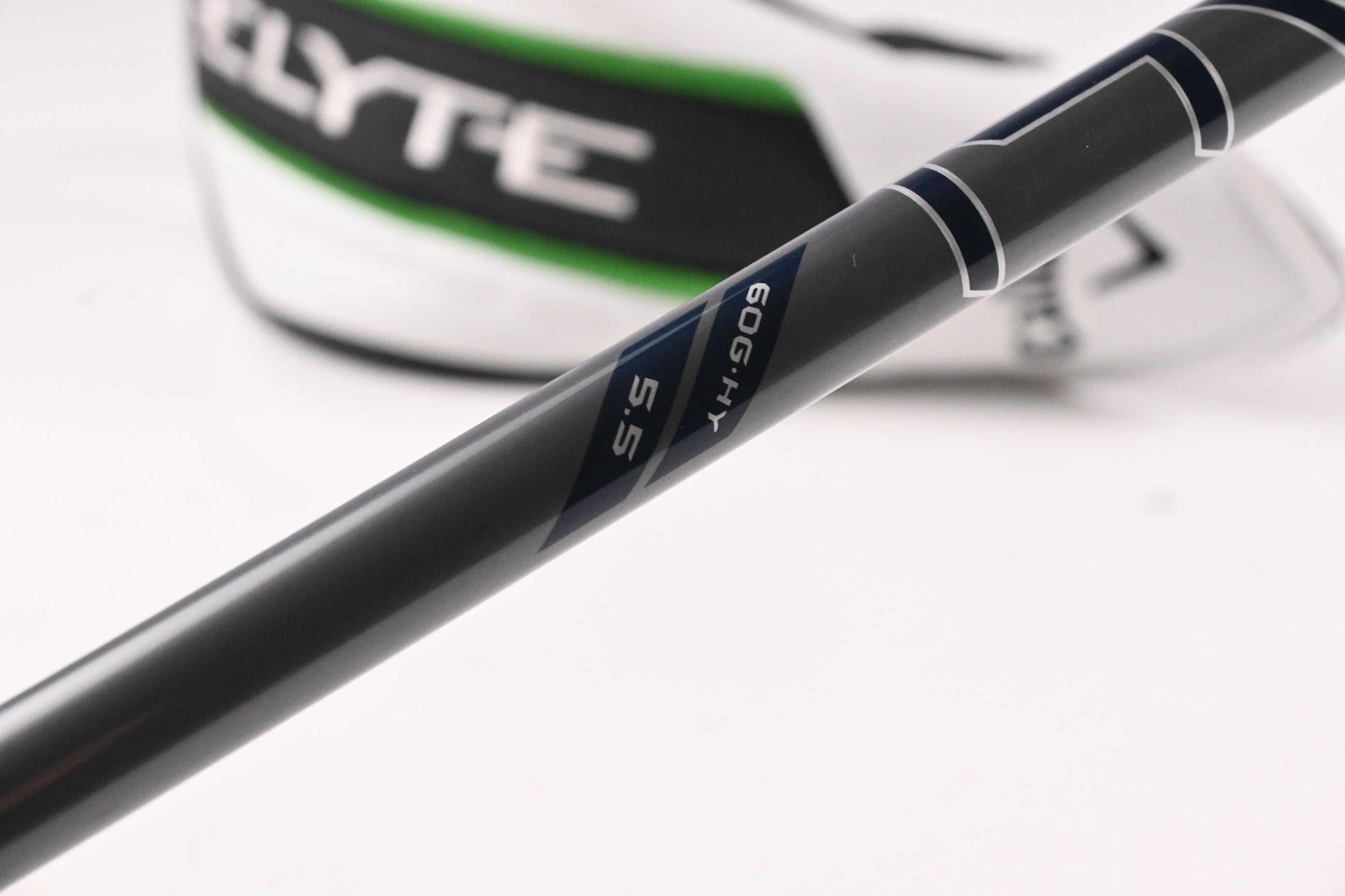 Callaway Elyte X #4 Hybrid / 21 Degree / Regular Flex Denali Charcoal 60 Shaft